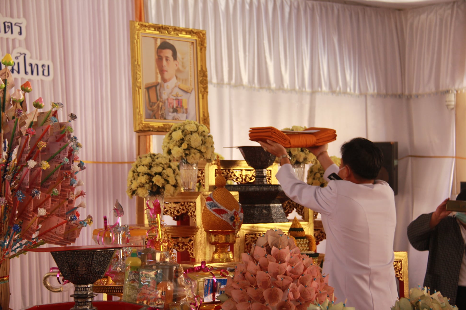 พช.มหาสารคาม ร่วมพิธีทอดผ้าป่า โครงการทุนเล่าเรียนหลวงสำหรับพระสงฆ์ไทย ถวายเป็นพระราชกุศลแด่ พระบาทสมเด็จพระบรมชนกาธิเบศร มหาภูมิพลอดุยเดชมหาราช บรมนาถบพิตร