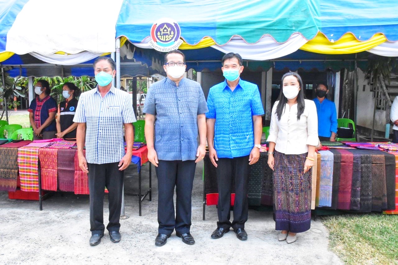 ผู้ตรวจราชการกรมการพัฒนาชุมชน ลงพื้นที่ จ.มหาสารคาม ร่วมกับคณะสมาชิกวุฒิสภาเพื่อรับฟังปัญหาความเดือดร้อนของประชาชน ตามโครงการวุฒิสภาพบประชาชนในพื้นที่ภาคตะวันออกเฉียงเหนือ (ตอนบน)