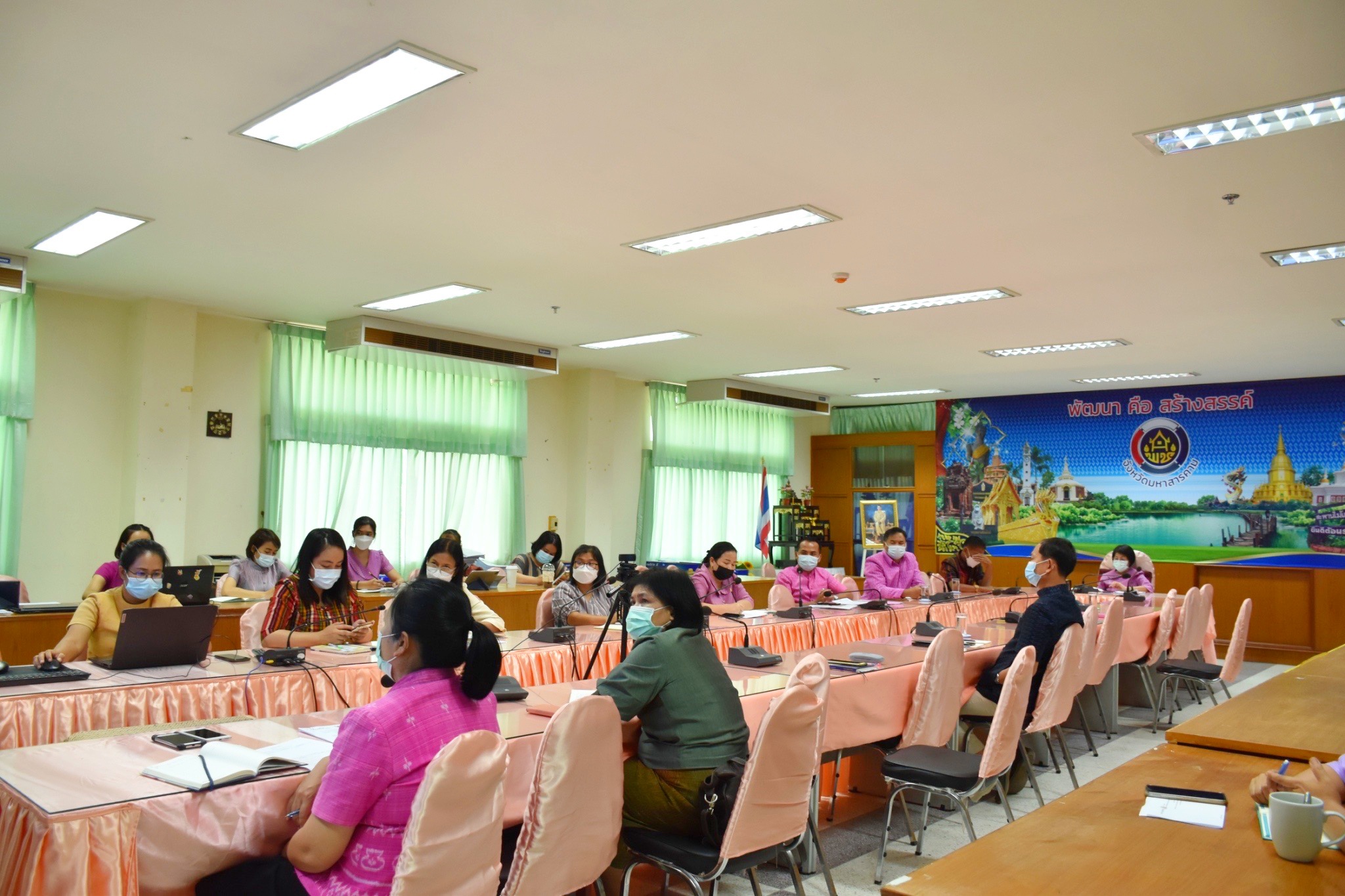 ?พช.มหาสารคาม “ร่วมประชุมรับการตรวจเยี่ยมส่วนราชการระดับกรม ในสังกัดกระทรวงมหาดไทย ผ่านระบบ Zoom Cloud Meeting”