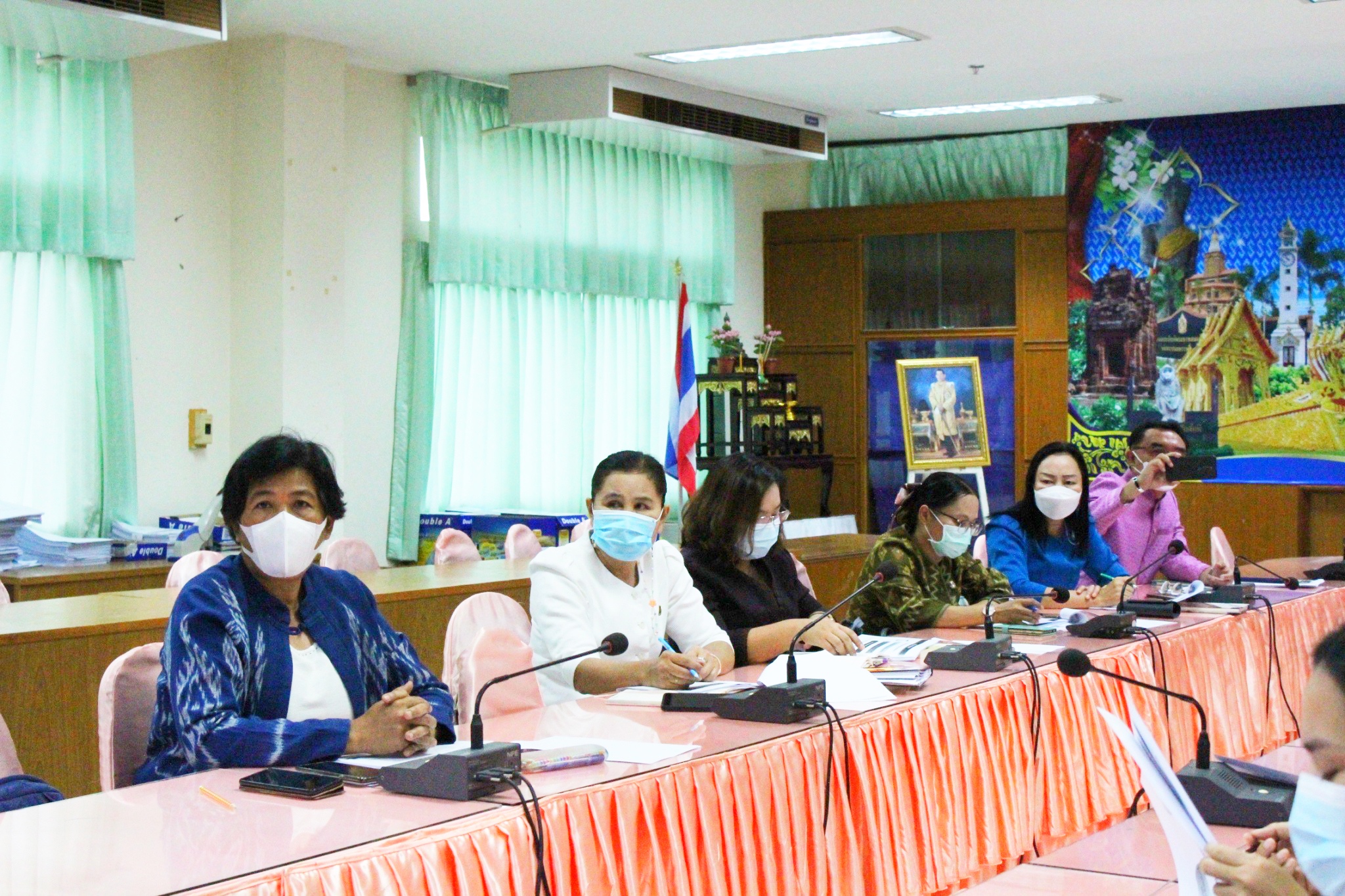 ?พช.มหาสารคาม เข้าร่วมการประชุมการขับเคลื่อนงานเศรษฐกิจฐานรากด้วยกองทุนชุมชน ประจำปีงบประมาณ พ.ศ. 2565 ผ่านระบบการประชุมทางไกล (Video Conference)