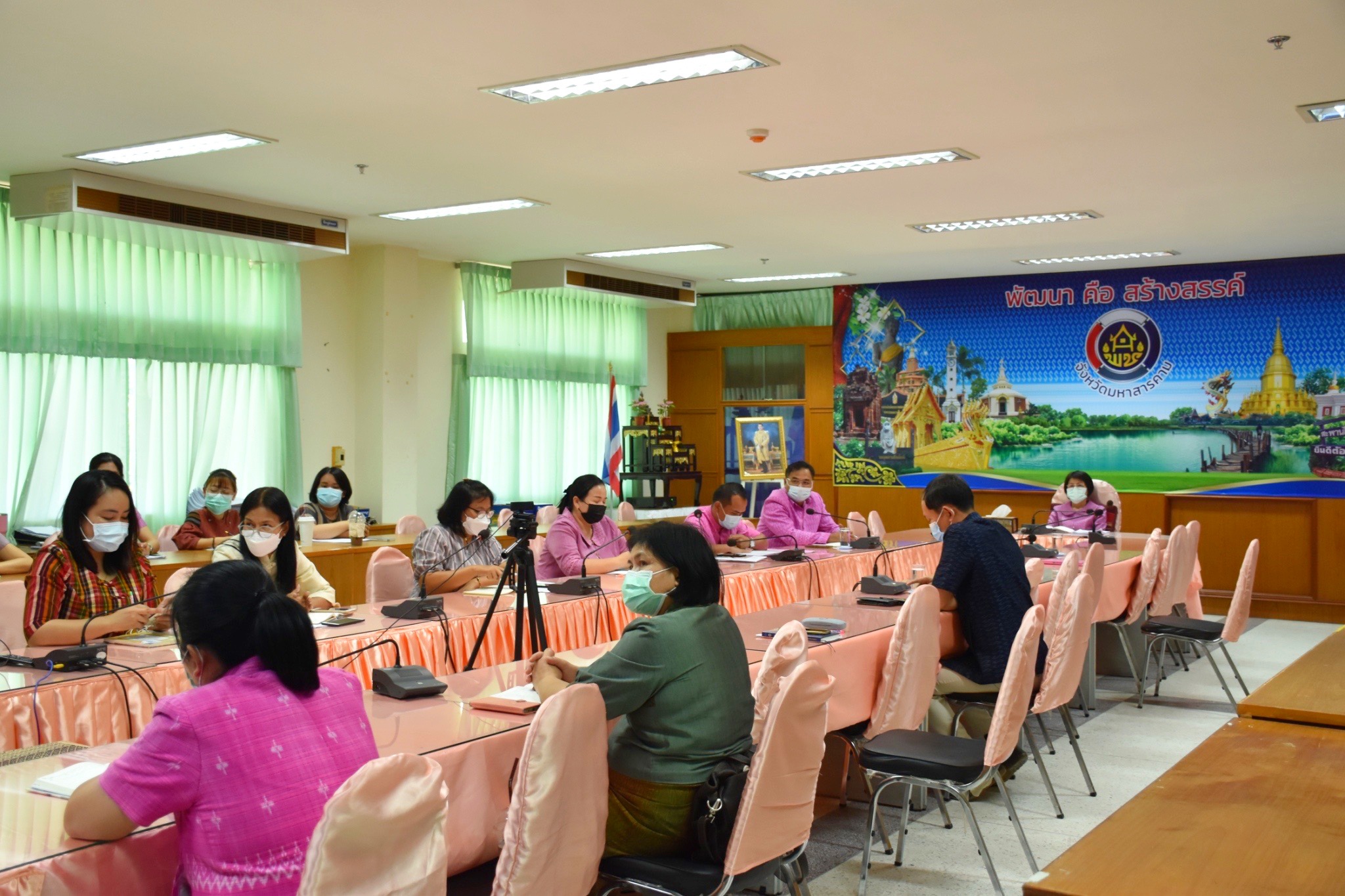 ?พช.มหาสารคาม “ร่วมประชุมรับการตรวจเยี่ยมส่วนราชการระดับกรม ในสังกัดกระทรวงมหาดไทย ผ่านระบบ Zoom Cloud Meeting”