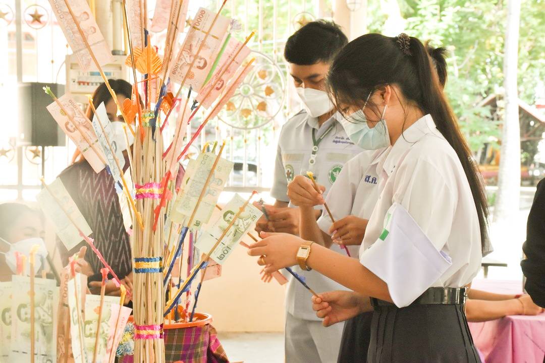 พช.มหาสารคาม ร่วมพิธีทอดผ้าป่า โครงการทุนเล่าเรียนหลวงสำหรับพระสงฆ์ไทย ถวายเป็นพระราชกุศลแด่ พระบาทสมเด็จพระบรมชนกาธิเบศร มหาภูมิพลอดุยเดชมหาราช บรมนาถบพิตร