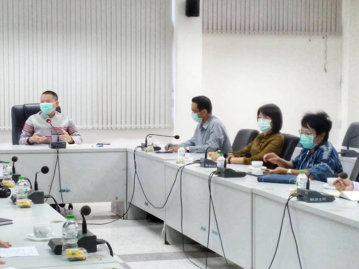 พช.มหาสารคาม เข้าร่วมประชุมเพื่อกำหนดแนวทางการส่งเสริมผ้าไหมจังหวัดมหาสารคาม