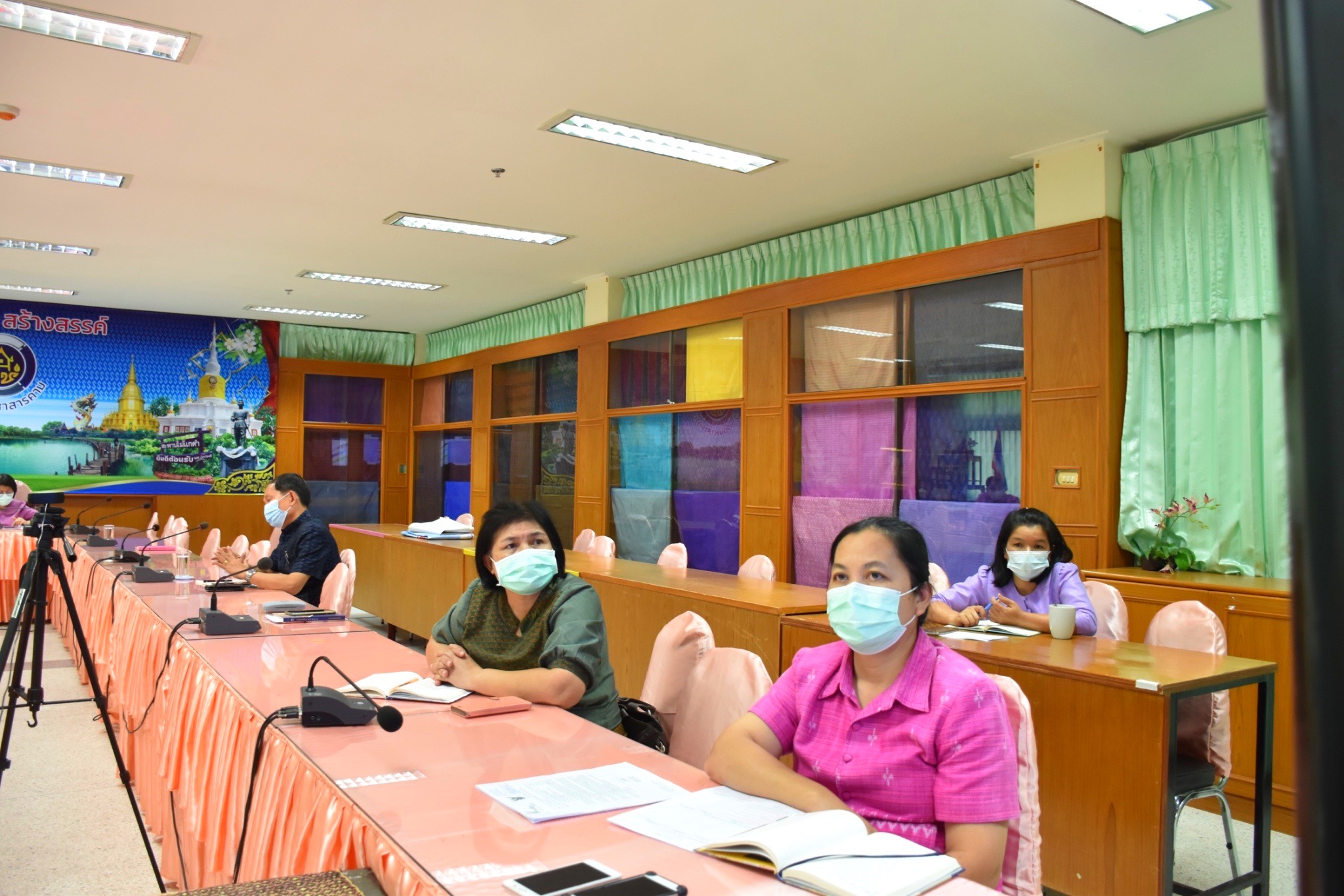 ?พช.มหาสารคาม “ร่วมประชุมรับการตรวจเยี่ยมส่วนราชการระดับกรม ในสังกัดกระทรวงมหาดไทย ผ่านระบบ Zoom Cloud Meeting”