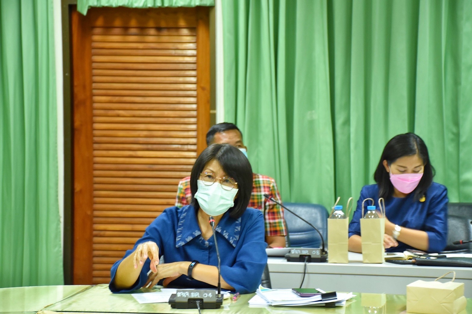 ?จังหวัดมหาสารคาม รับฟังการประชุมมอบนโยบายการขับเคลื่อนการขจัดความยากจนและพัฒนาคนทุกช่วงวัยอย่างยั่งยืนตามหลักปรัชญาของเศรษฐกิจพอเพียง ผ่านระบบวีดิทัศน์ทางไกล (Video Conference System – VCS) และผ่านระบบ VDO Streaming กระทรวงมหาดไทย       