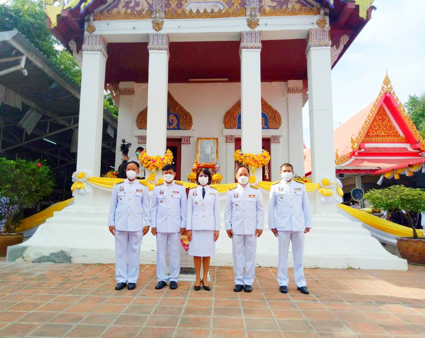 พช.มหาสารคาม ร่วมทำบุญถวายผ้าพระกฐินพระราชทาน กรมการพัฒนาชุมชน ประจำปี พ.ศ.2564
