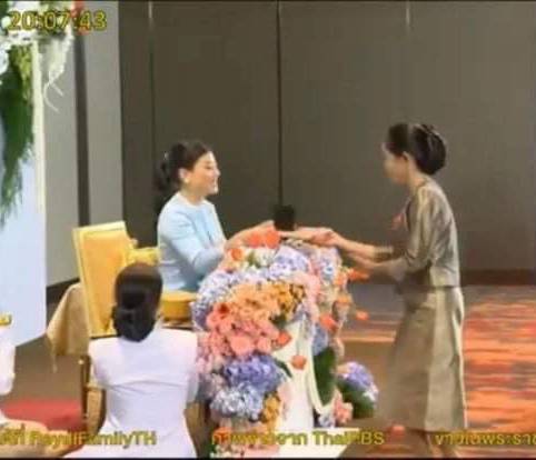 จังหวัดมหาสารคาม สุดปลื้ม!! คว้ารางวัลชนะเลิศระดับประเทศ “เหรียญทอง” การประกวดผ้าไหมมัดหมี่ 2 ตะกอ ลายพระราชทาน “ผ้าลายขอเจ้าฟ้าสิริวัณณวรีฯ”
