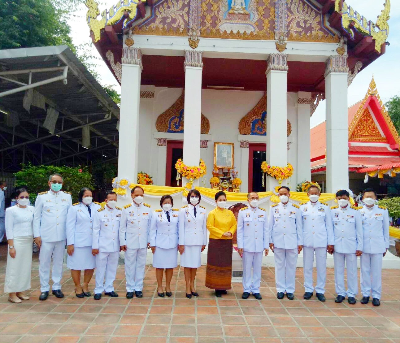 พช.มหาสารคาม ร่วมทำบุญถวายผ้าพระกฐินพระราชทาน กรมการพัฒนาชุมชน ประจำปี พ.ศ.2564