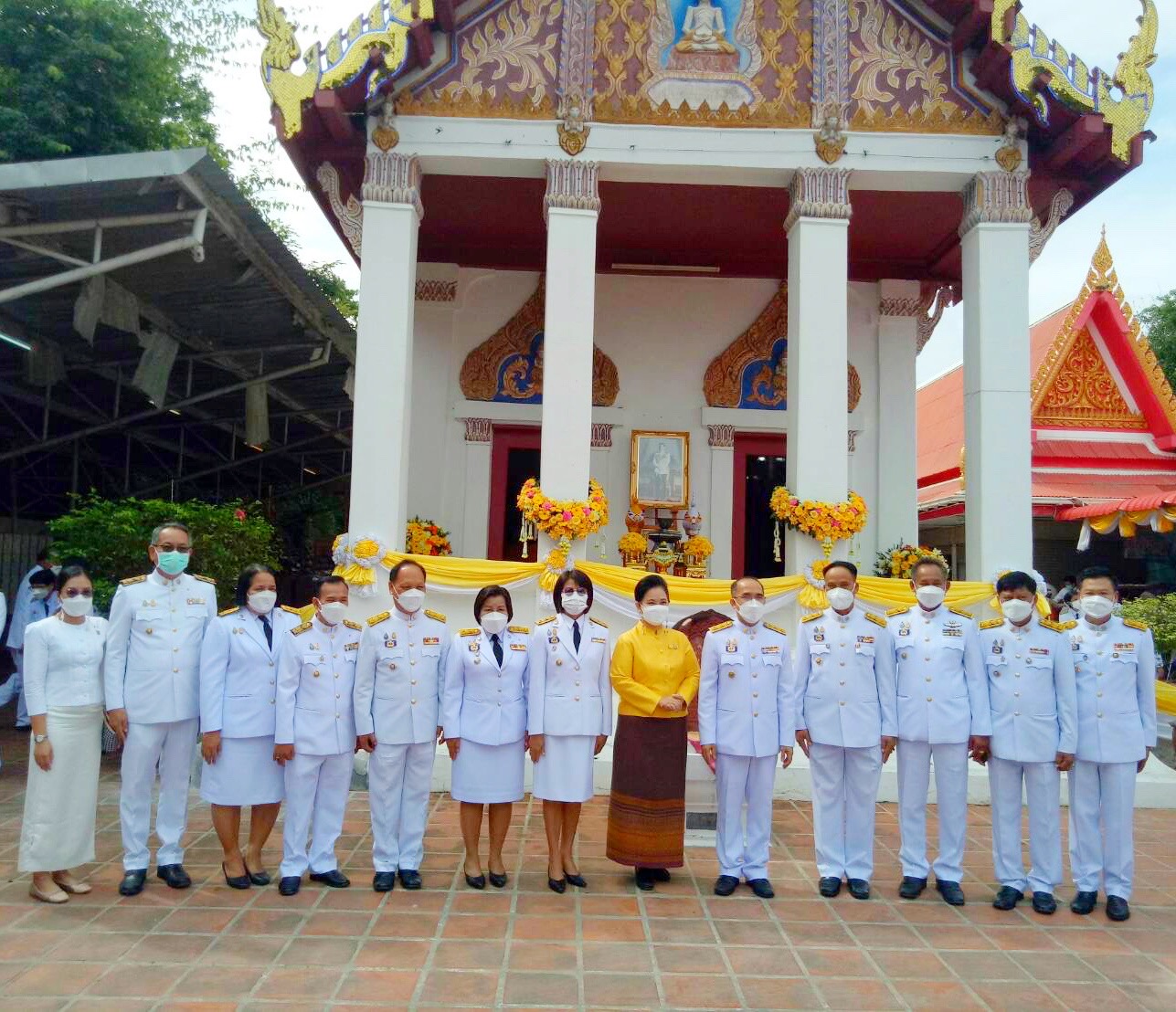 พช.มหาสารคาม ร่วมทำบุญถวายผ้าพระกฐินพระราชทาน กรมการพัฒนาชุมชน ประจำปี พ.ศ.2564