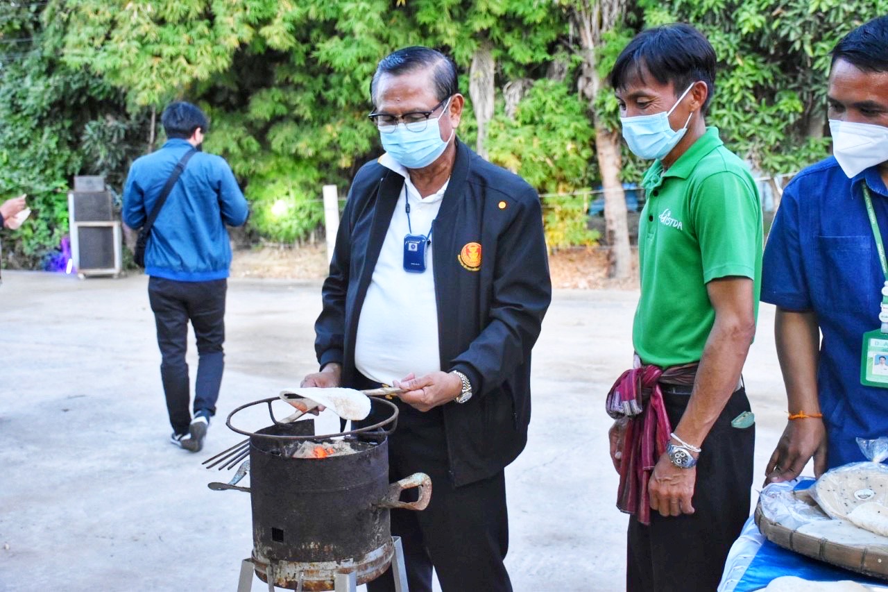 ผู้ตรวจราชการกรมการพัฒนาชุมชน ลงพื้นที่ จ.มหาสารคาม ร่วมกับคณะสมาชิกวุฒิสภาเพื่อรับฟังปัญหาความเดือดร้อนของประชาชน ตามโครงการวุฒิสภาพบประชาชนในพื้นที่ภาคตะวันออกเฉียงเหนือ (ตอนบน)