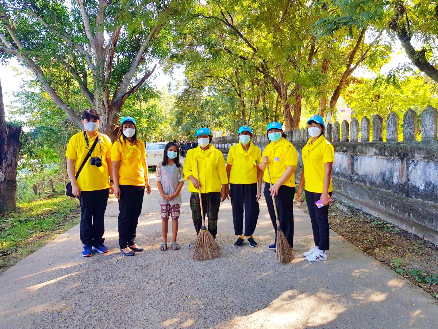 พช.มหาสารคาม ร่วมกิจกรรมจิตอาสา บำเพ็ญสาธารณประโยชน์ ปลูกป่า ช่วยเหลือผู้ประสบภัย