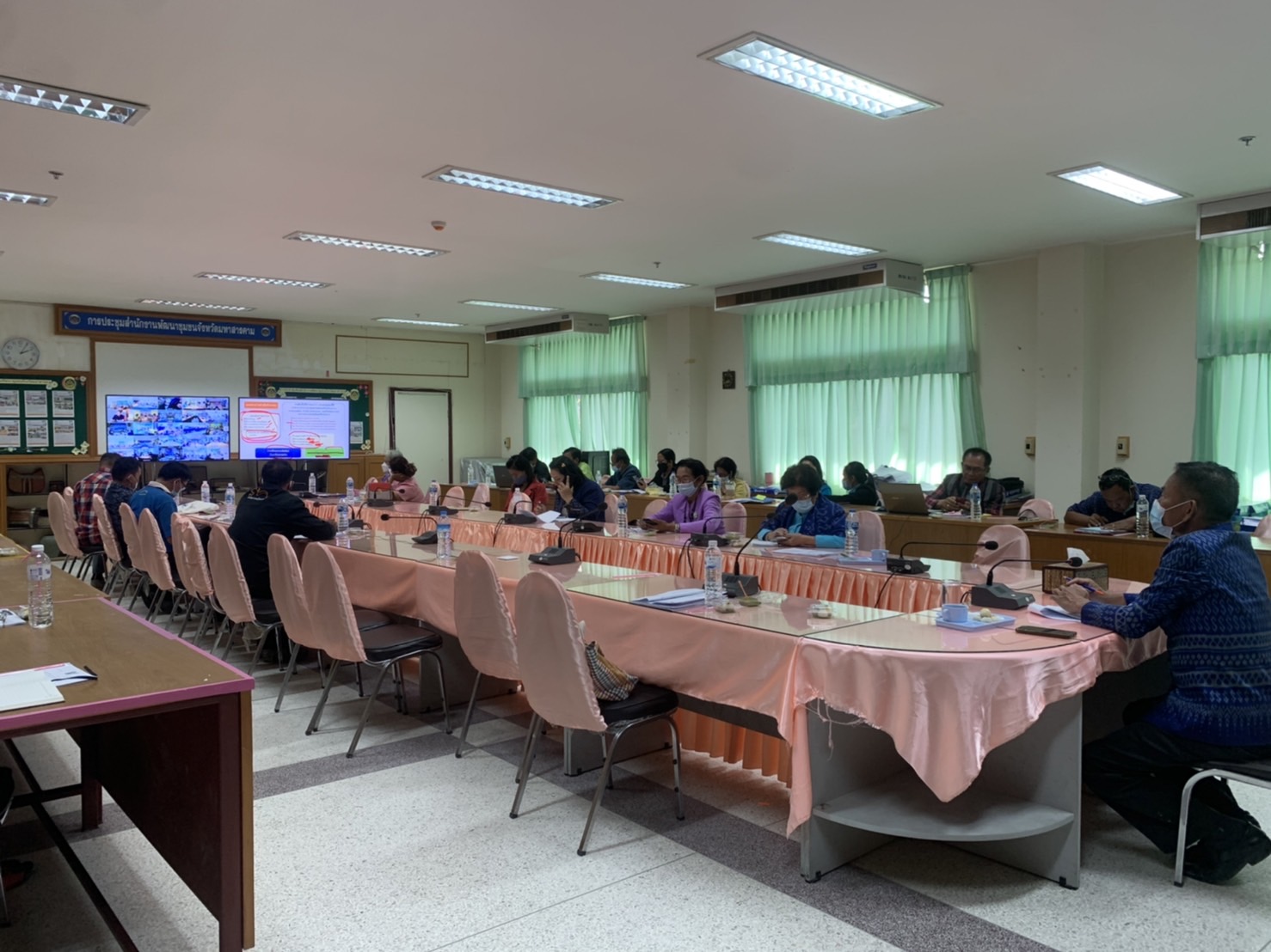 ??พช.มหาสารคาม “ร่วมประชุมเชิงปฏิบัติการสร้างความรู้ ความเข้าใจเครือข่าย ศอช.จ.” ผ่านระบบวิดิทัศน์ทางไกล (Video Conference) และการถ่ายทอดสดผ่านระบบ TV พช.