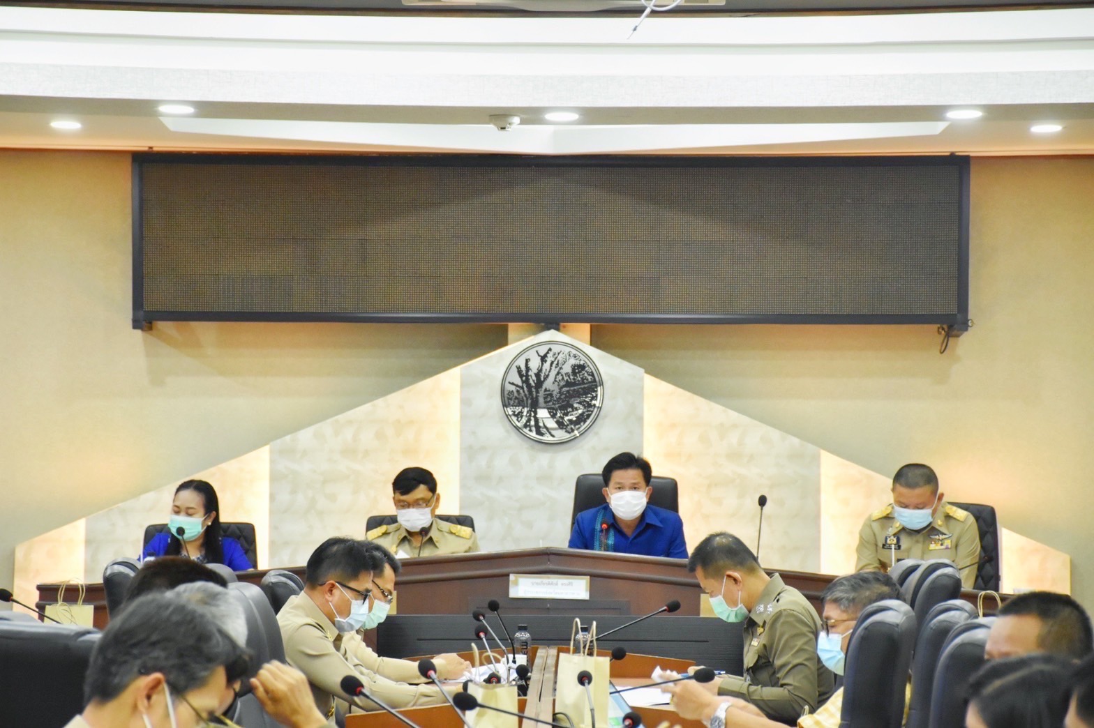 ??จังหวัดมหาสารคาม ประชุมคณะกรรมการจัดงานประเพณีบุญเบิกฟ้าและงานกาชาดจังหวัดมหาสารคามประจำปี 2565