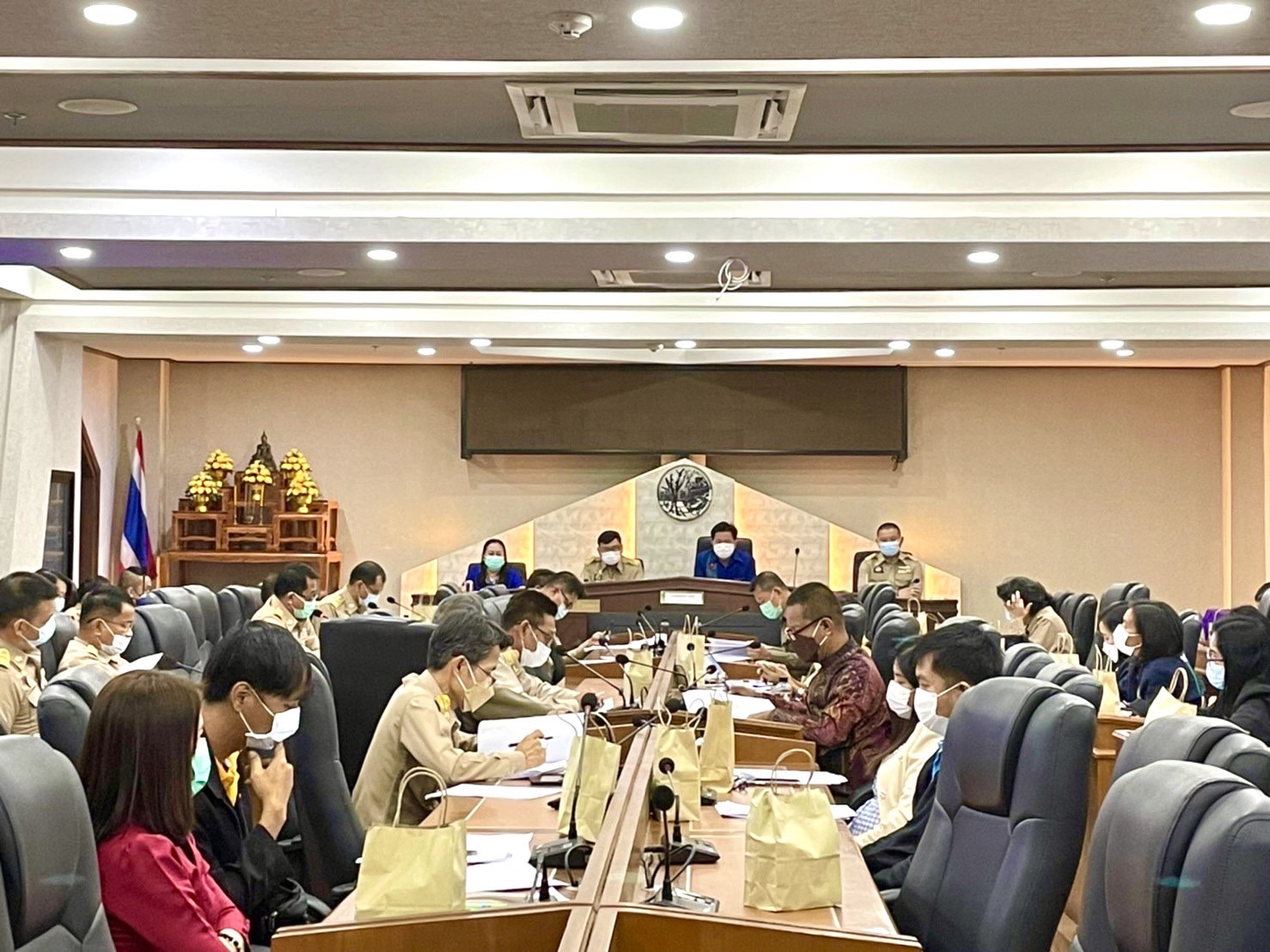 ??จังหวัดมหาสารคาม ประชุมคณะกรรมการจัดงานประเพณีบุญเบิกฟ้าและงานกาชาดจังหวัดมหาสารคามประจำปี 2565