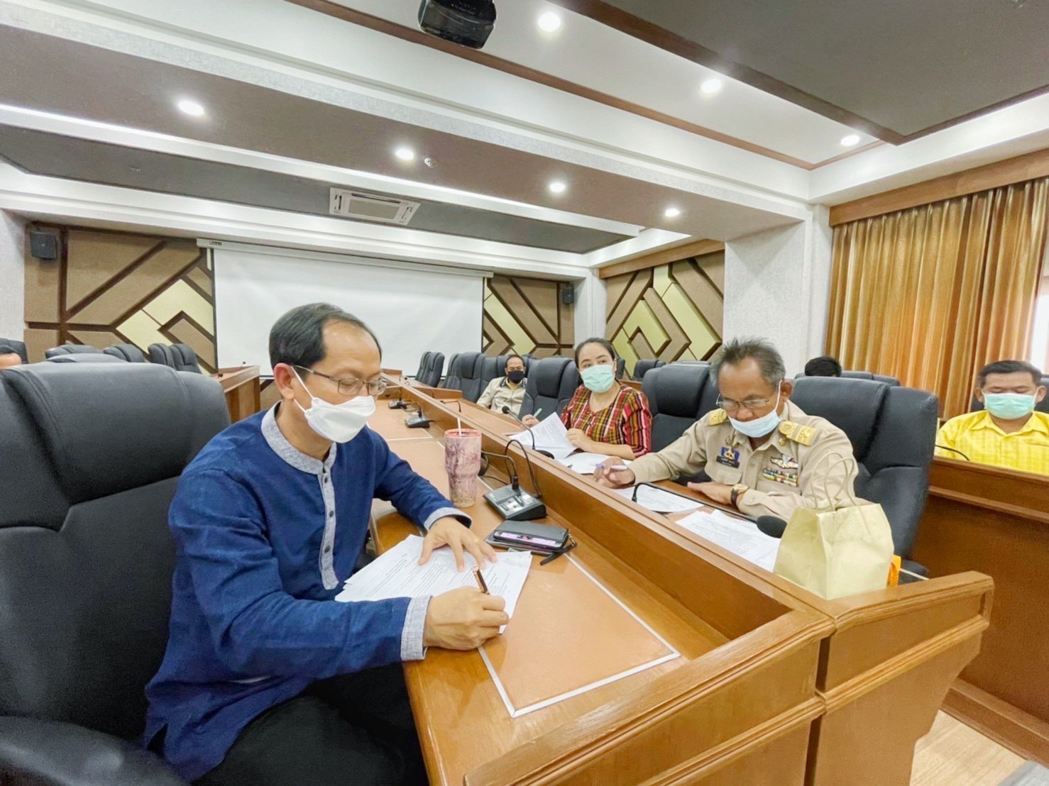 ??จังหวัดมหาสารคาม ประชุมคณะกรรมการจัดงานประเพณีบุญเบิกฟ้าและงานกาชาดจังหวัดมหาสารคามประจำปี 2565