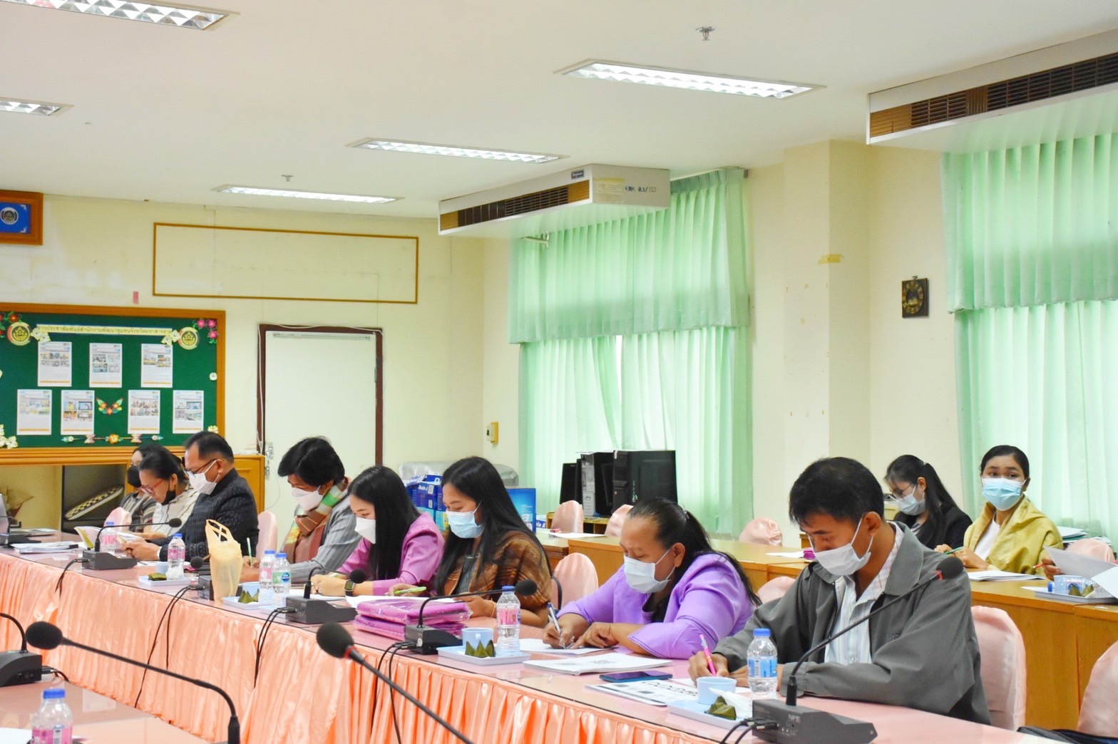 พช.มหาสารคาม เดินหน้าผนึกกำลัง ประชุมสร้างความเข้าใจการขับเคลื่อนการขจัดความยากจนและพัฒนาคนทุกช่วงวัยอย่างยั่งยืนตามหลักปรัชญาของเศรษฐกิจพอเพียง