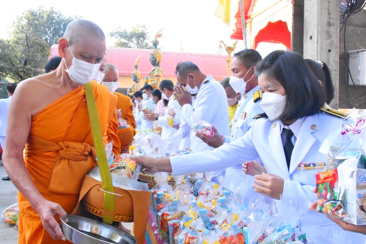 พช.มหาสารคาม ร่วมกิจกรรมเนื่องในวันคล้ายวันพระบรมราชสมภพพระบาทสมเด็จพระบรมชนกาธิเบศร มหาภูมิพลอดุลยเดชมหาราช บรมนาถบพิตร วันชาติ และวันพ่อแห่งชาติ 5 ธันวาคม 2564