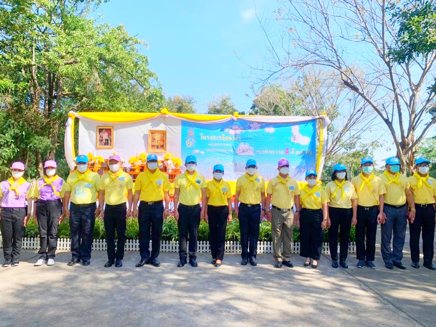 พช.มหาสารคาม ร่วมกิจกรรมจิตอาสาพัฒนา เนื่องในวันคล้ายวันพระบรมราชสมภพพระบาทสมเด็จพระบรมชนกาธิเบศร มหาภูมิพลอดุลยเดชมหาราช บรมนาถบพิตร