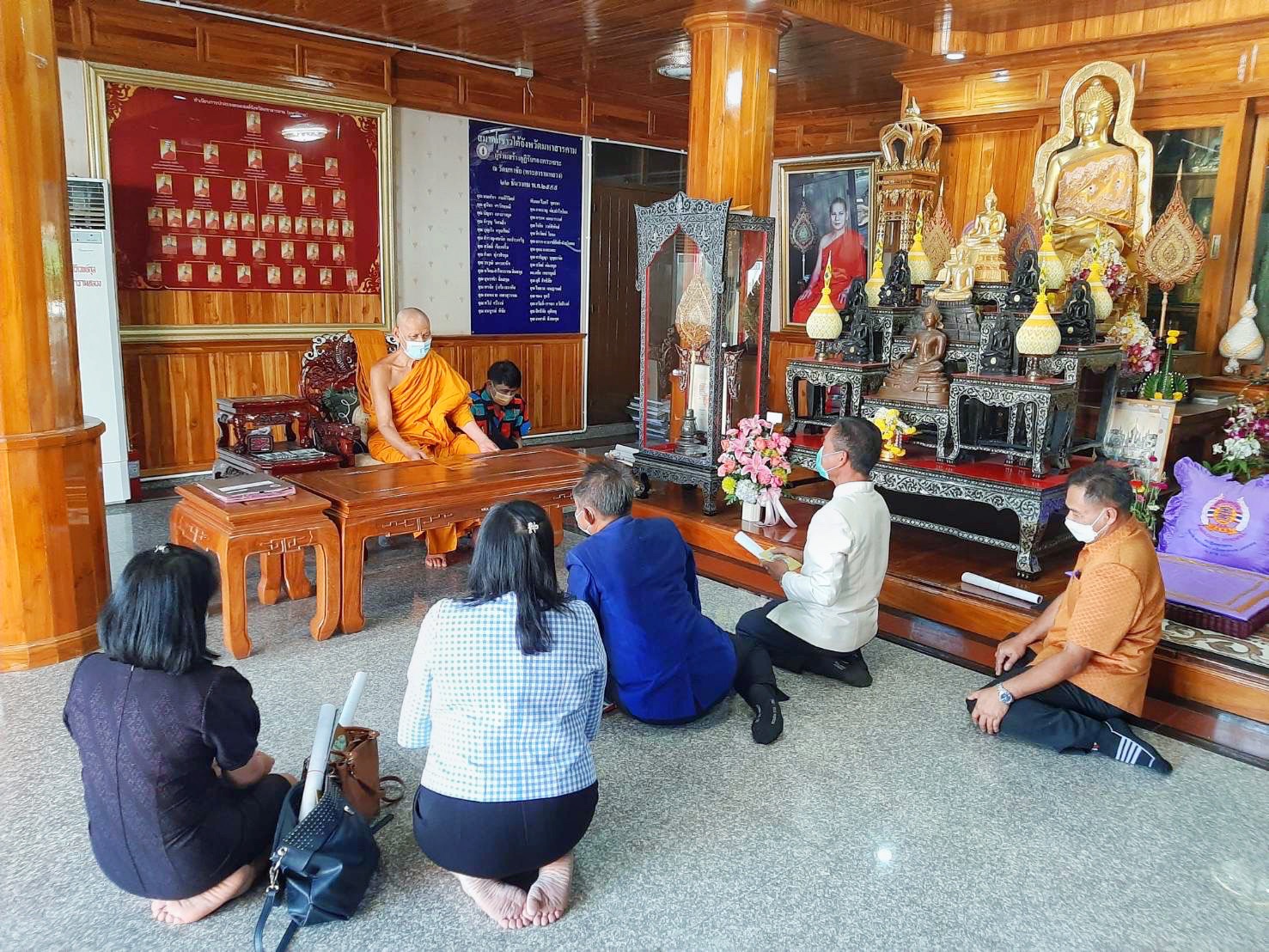 พจ.มหาสารคาม กราบนมัสการ “พระเทพสิทธาจารย์ (น้อย ญาณวุฑฺโฒ)” เจ้าคณะจังหวัดมหาสารคาม เจ้าอาวาสวัดมหาชัย พระอารามหลวง