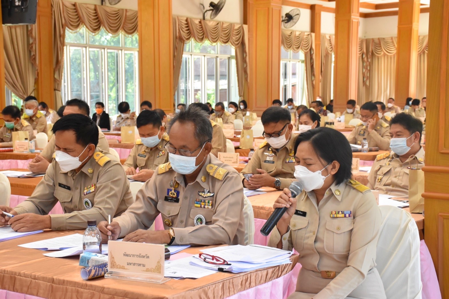 ?? จังหวัดมหาสารคาม ประกาศเจตนารมณ์ในการขับเคลื่อนการขจัดความยากจนและ พัฒนาคนทุกช่วงวัยอย่างยั่งยืนตามหลักปรัชญาของเศรษฐกิจพอเพียง