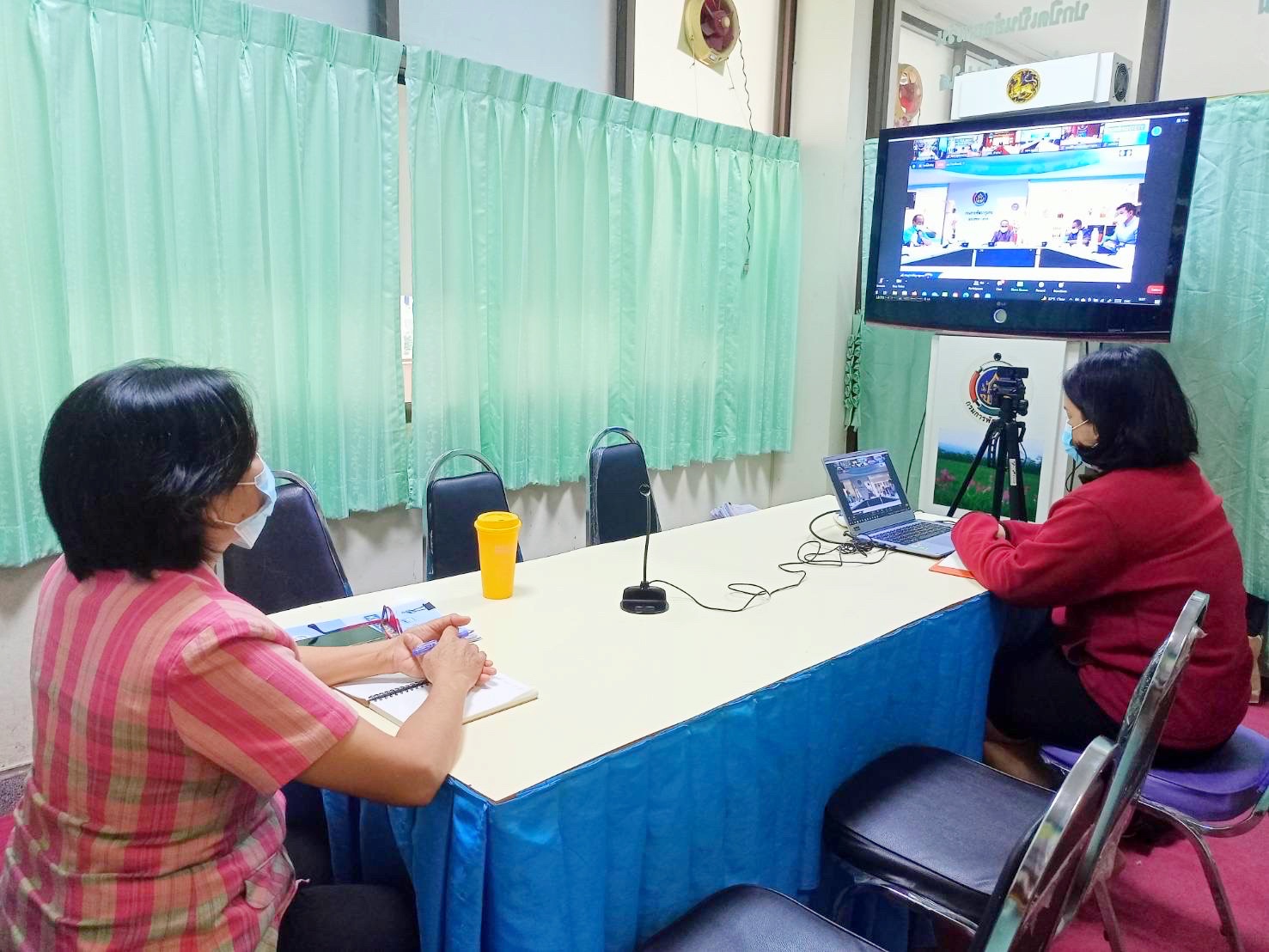 ?พช.มหาสารคามเข้าร่วมประชุม Kick off KM Challenge : การสร้างองค์กรแห่งการเรียนรู้  และ โครงการเสริมสร้างและพัฒนาผู้นำการเปลี่ยนแปลง ผ่านระบบ (Zoom Cloud Meetings และ Facebook live )