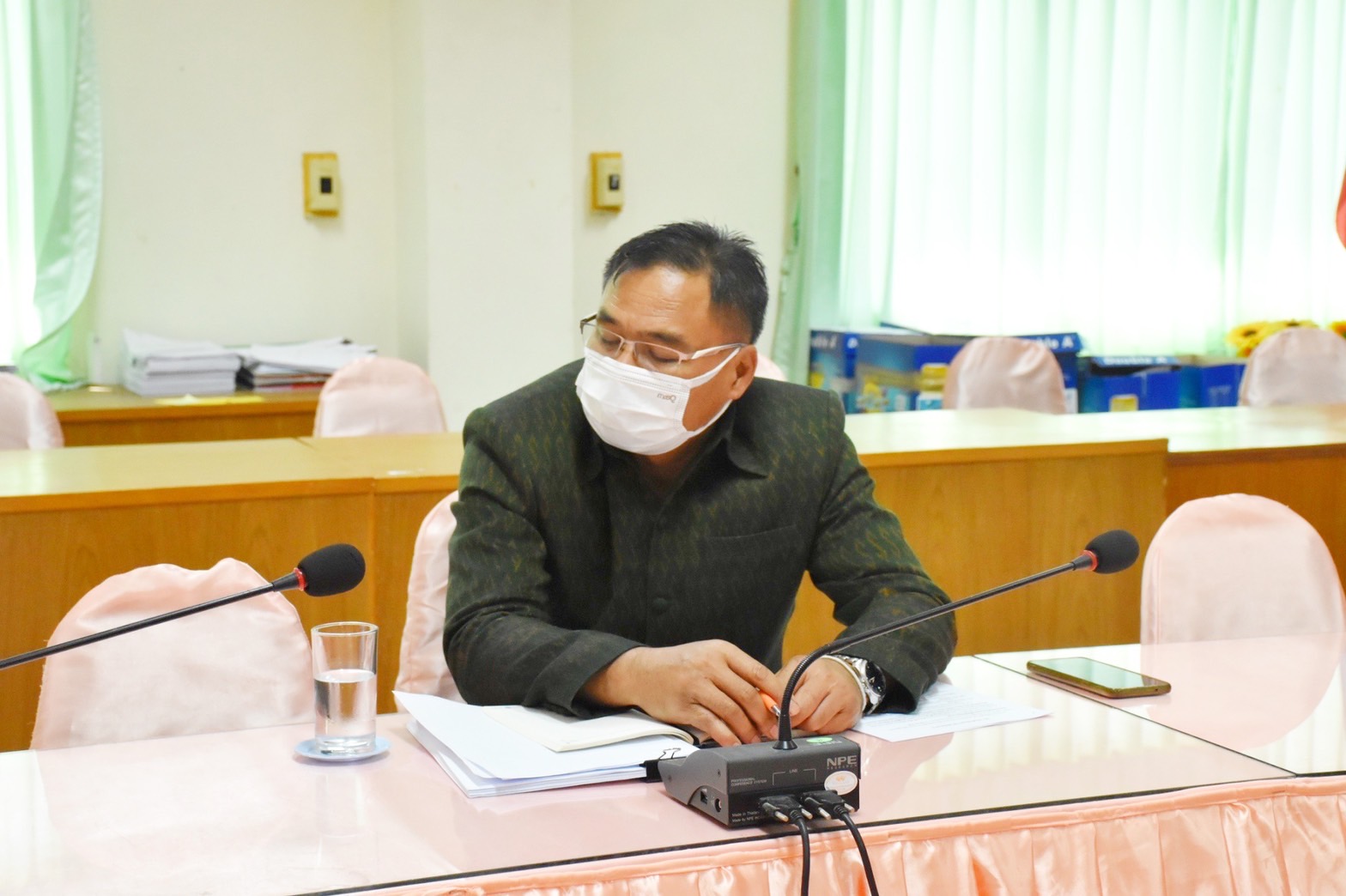 ?? พช.มหาสารคาม เข้าร่วมประชุมชี้แจงการปรับปรุงแบบรายงานข้อมูลโครงการพัฒนาพื้นที่ต้นแบบพัฒนาคุณภาพชีวิตตามหลักทฤษฎีใหม่ประยุกต์สู่ “โคก หนอง นาโมเดล” ผ่านระบบวีดีทัศน์ทางไกล (video conference)