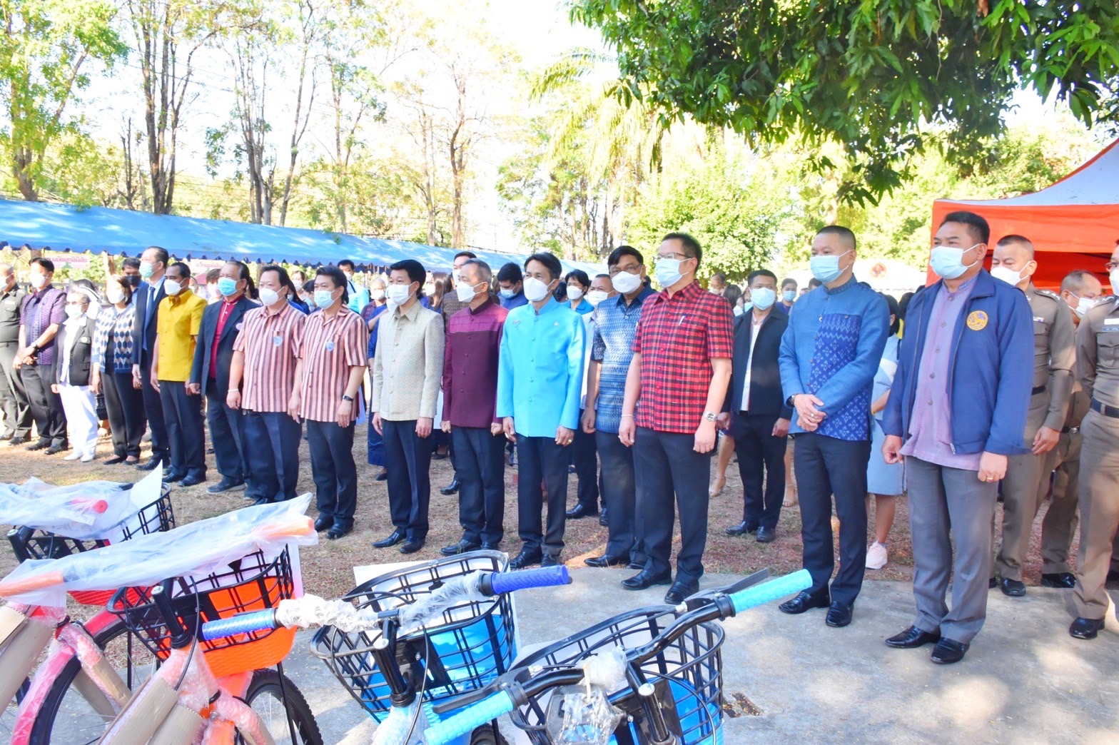พช.มหาสารคาม ร่วมบริจาคเงินสดและสิ่งของ ในงานวันรวมน้ำใจกาชาดมหาสารคาม ประจำปี 2565