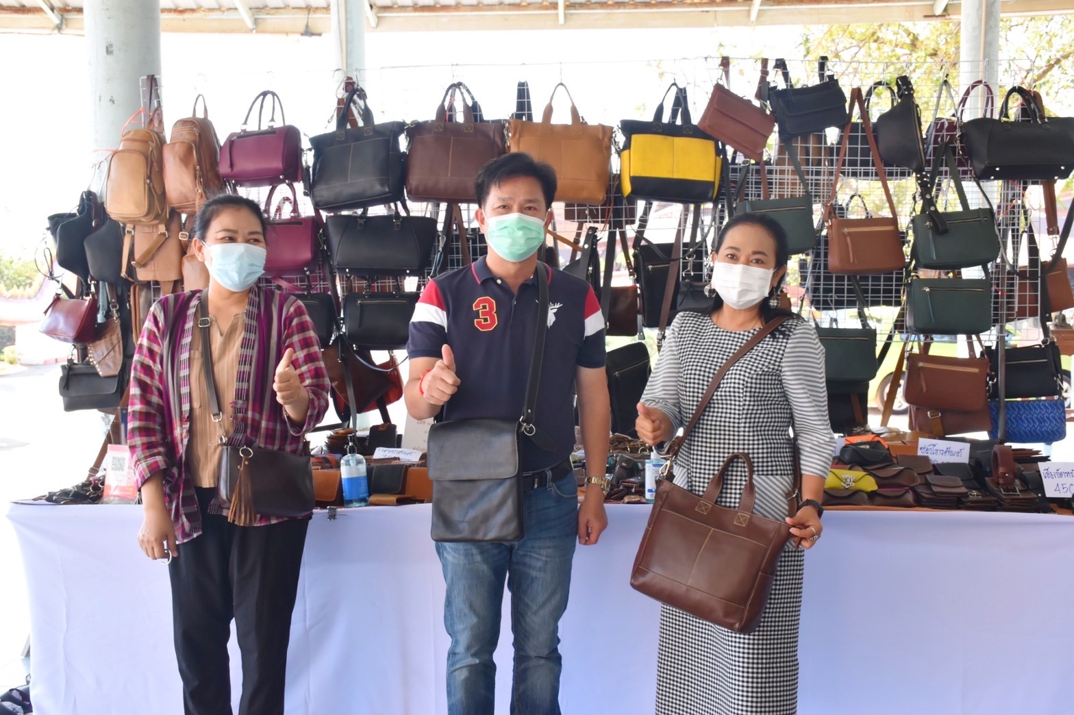 จังหวัดมหาสารคามเปิดตลาด OTOP แห่งใหม่ จำหน่ายสินค้าเกรดพรีเมี่ยมราคาย่อมเยา