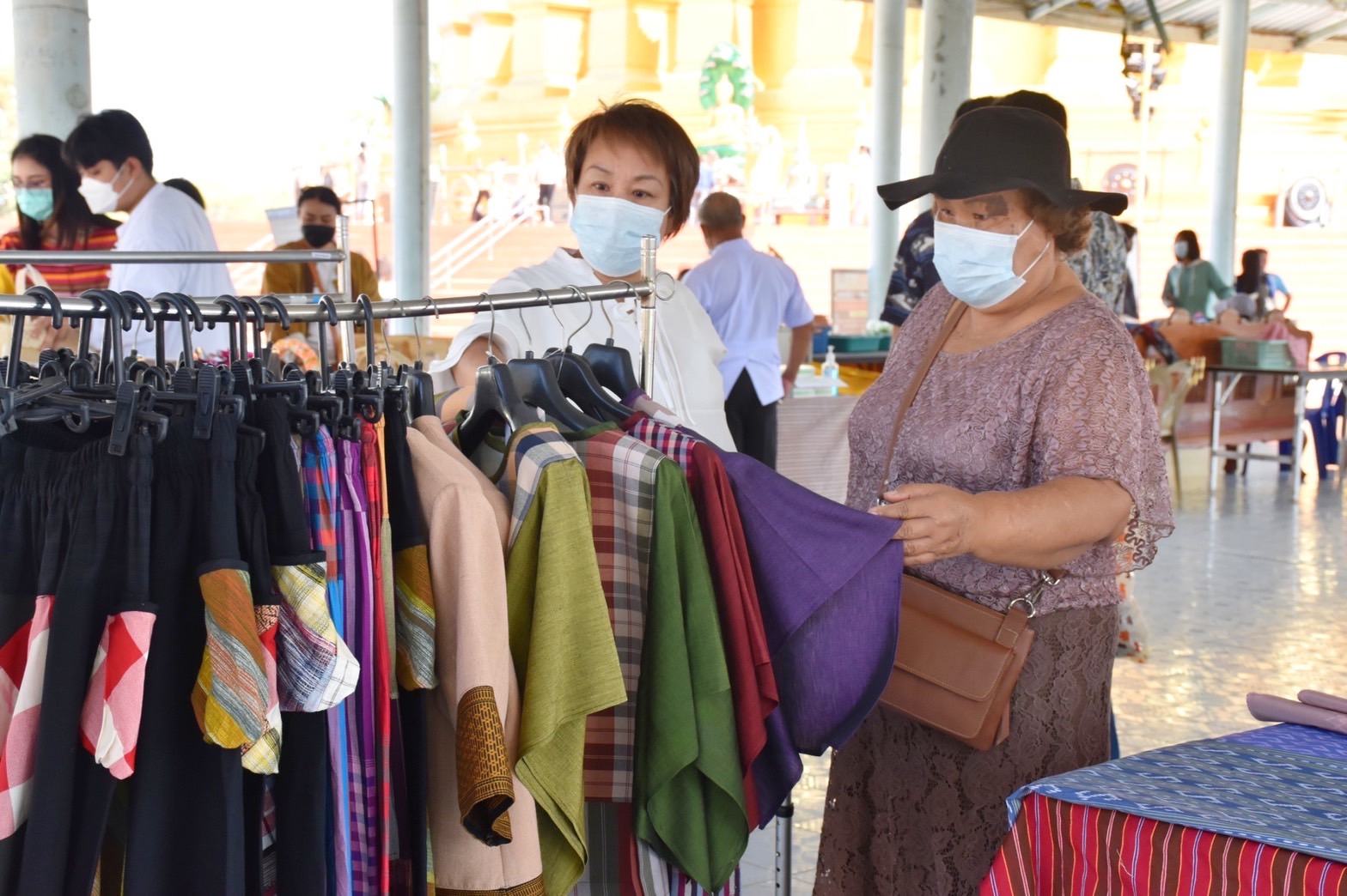 จังหวัดมหาสารคามเปิดตลาด OTOP แห่งใหม่ จำหน่ายสินค้าเกรดพรีเมี่ยมราคาย่อมเยา