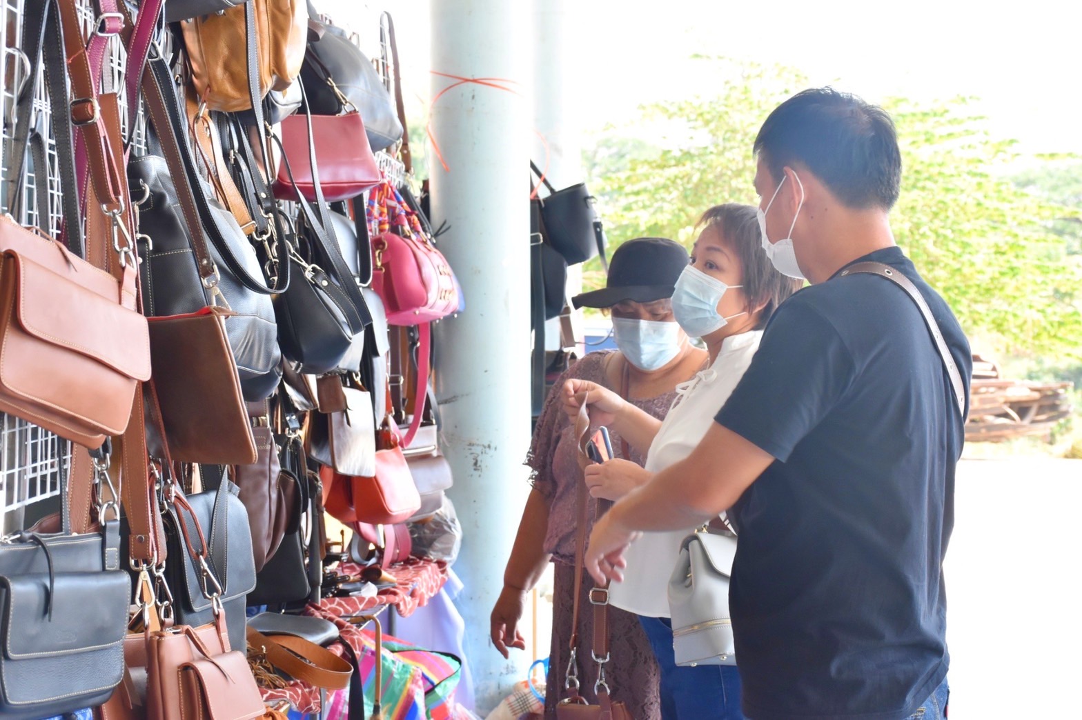 จังหวัดมหาสารคามเปิดตลาด OTOP แห่งใหม่ จำหน่ายสินค้าเกรดพรีเมี่ยมราคาย่อมเยา