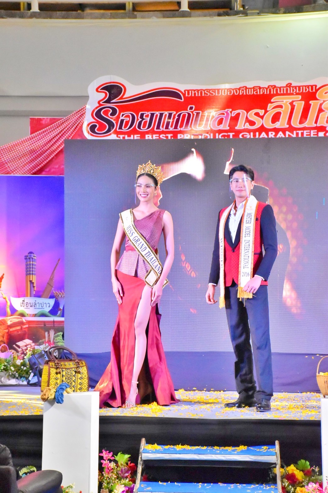 พช. มหาสารคาม จัดพิธีเปิดงาน “มหกรรมของดีผลิตภัณฑ์ชุมชน ร้อยแก่นสารสินธุ์” ภายใต้โครงการตามแผนปฏิบัติราชการประจำปีของกลุ่มจังหวัดภาคตะวันออกเฉียงเหนือตอนกลาง ประจำปีงบประมาณ พ.ศ. 2565