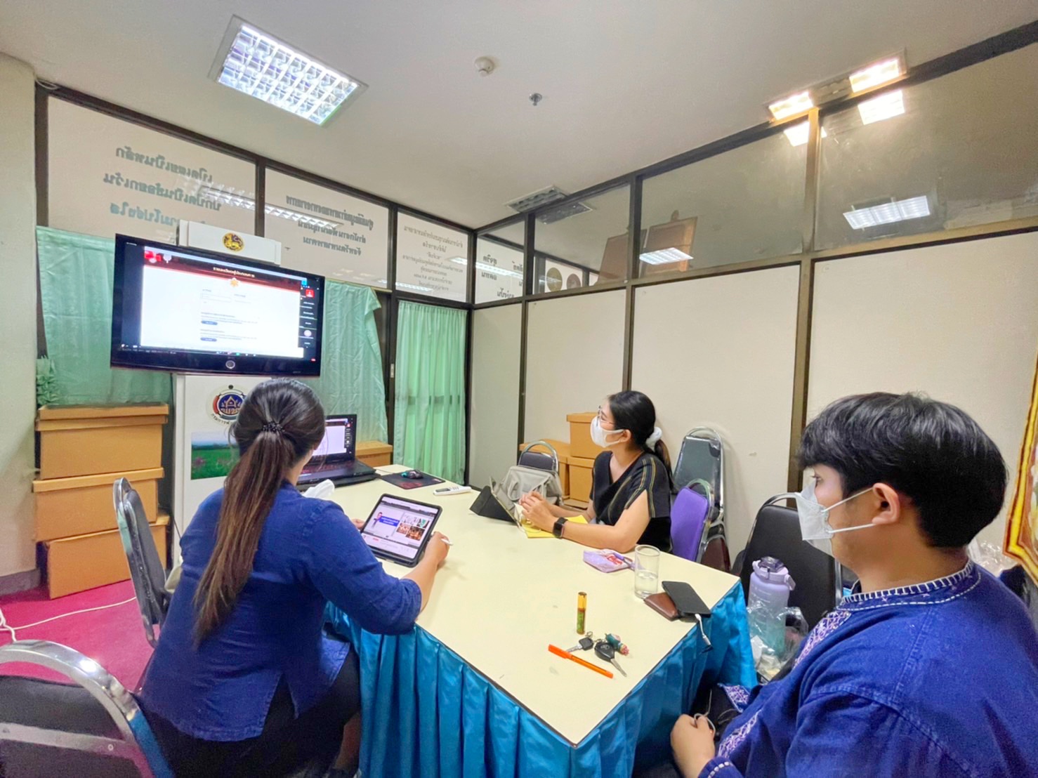 นักการตลาดรุ่นใหม่ OTOP จังหวัดมหาสารคามอบรมเชิงปฏิบัติการเพื่อพัฒนาศักยภาพนักการตลาด เครือข่ายโอทอปเทรดเดอร์ และผู้ผลิต ผู้ประกอบการ OTOP ในการจำหน่ายสินค้าในตลาดออนไลน์