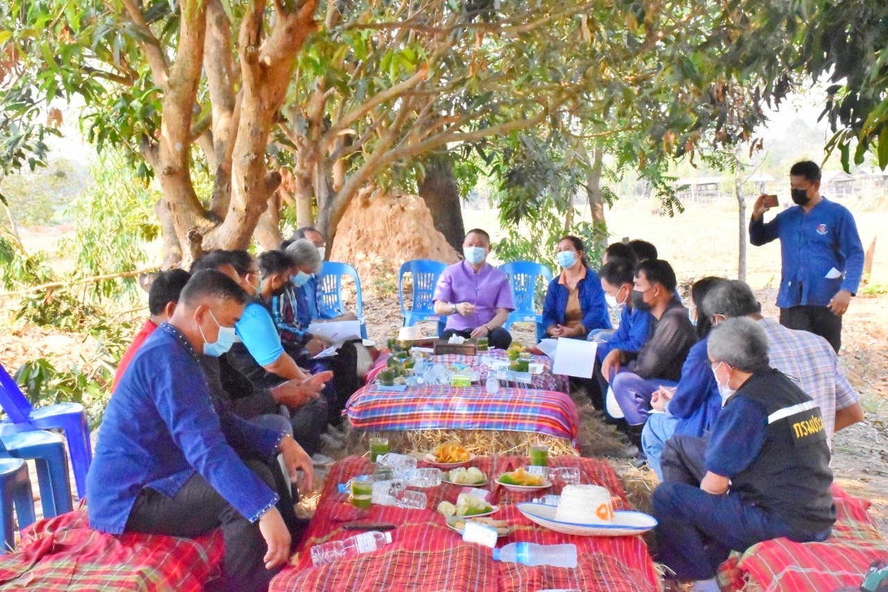 พช.มหาสารคาม “ประกวดครัวเรือนต้นแบบ โคก หนอง นา พัฒนาชุมชนจังหวัดมหาสารคาม ประจำปี 2565” ณ แปลงครัวเรือนต้นแบบ โคก หนอง นา พัฒนชุมชน (ขนาด 3 ไร่)  นายวีระ ปุยสุวรรณ หมู่ที่ 3 ตำบลบ้านกู่ อำเภอยางสีสุราช จังหวัดมหาสารคาม