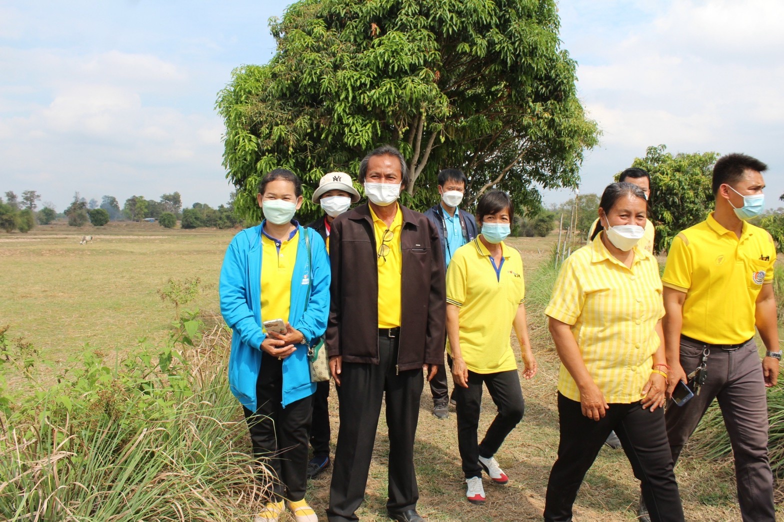 พช.มหาสารคาม “ประกวดครัวเรือนต้นแบบ โคก หนอง นา พัฒนาชุมชนจังหวัดมหาสารคาม ประจำปี 2565” ณ แปลงครัวเรือนต้นแบบ โคก หนอง นา พัฒนาชุมชน (ขนาด 1 ไร่)  นางนวลศรี กองน้อย หมู่ที่ 3 ตำบลมิตรภาพ อำเภอแกดำ จังหวัดมหาสารคาม