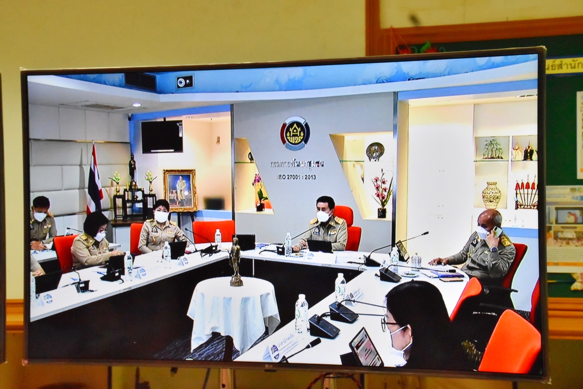 พช.มหาสารคามร่วมการประชุมกรมการพัฒนาชุมชน ครั้งที่ 2/2565 ผ่านระบบ (Video Conference และ TV พช.)