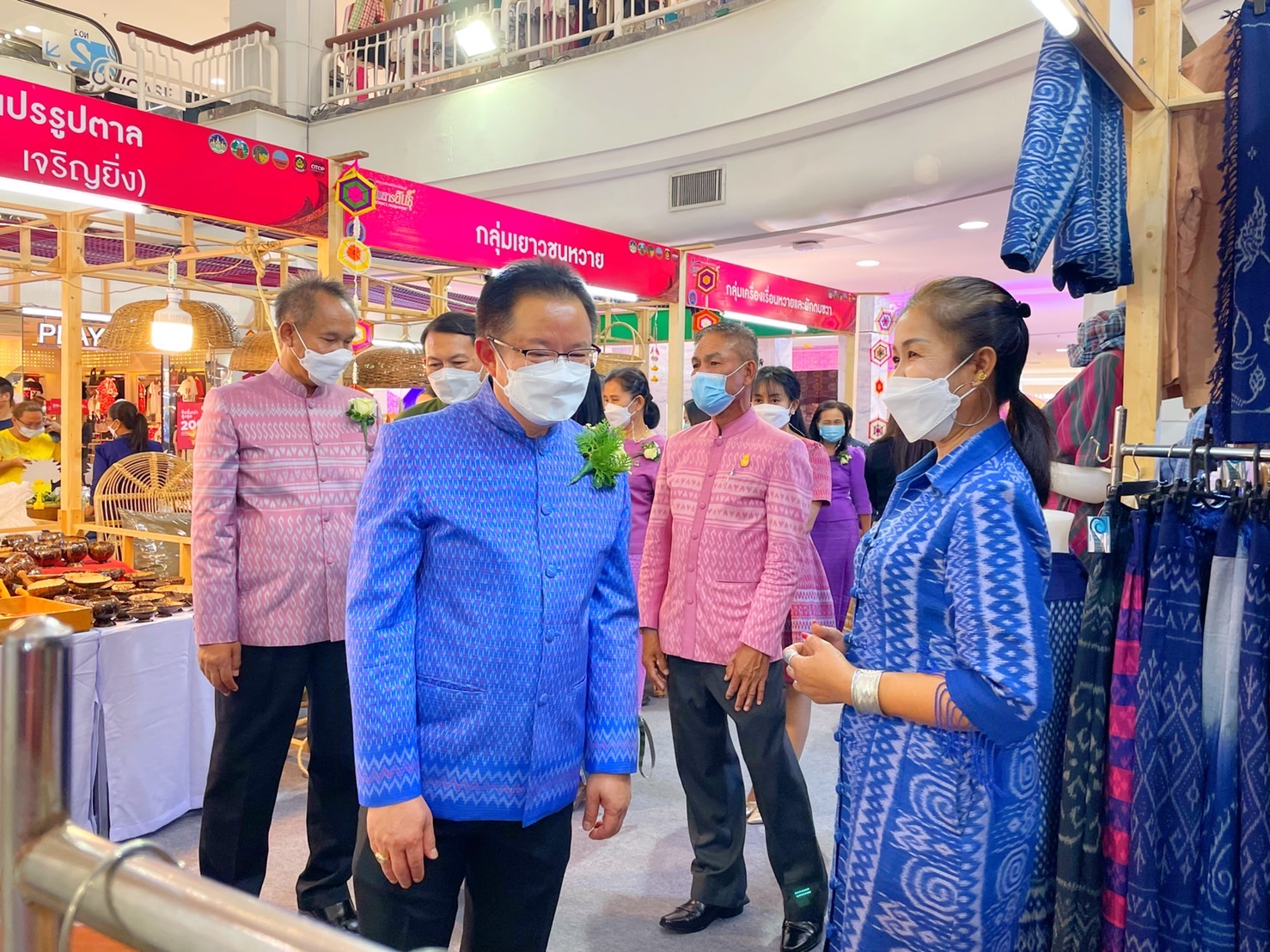 พช. มหาสารคาม จัดพิธีเปิดงาน “มหกรรมของดีผลิตภัณฑ์ชุมชน ร้อยแก่นสารสินธุ์” ภายใต้โครงการตามแผนปฏิบัติราชการประจำปีของกลุ่มจังหวัดภาคตะวันออกเฉียงเหนือตอนกลาง ประจำปีงบประมาณ พ.ศ. 2565