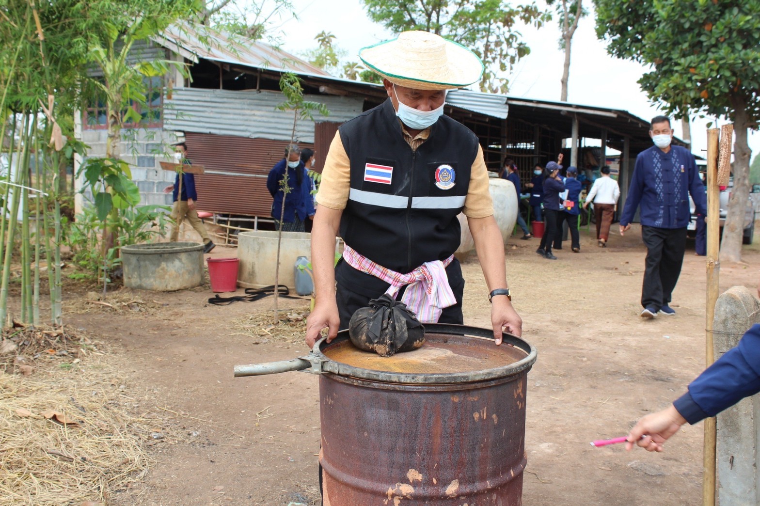 พช.มหาสารคาม “ประกวดครัวเรือนต้นแบบ โคก หนอง นา พัฒนาชุมชนจังหวัดมหาสารคาม ประจำปี 2565” ณ แปลงครัวเรือนต้นแบบ โคก หนอง นา พัฒนาชุมชน (ขนาด 3 ไร่)  นายวีรพล พลเดช หมู่ที่ 13 ตำบลศรีสุข อำเภอกันทรวิชัย จังหวัดมหาสารคาม
