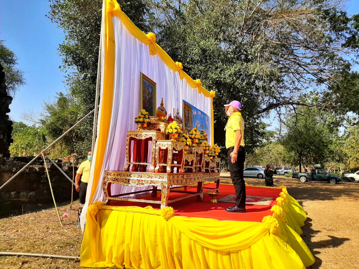พช.มหาสารคามร่วมกิจกรรมจิตอาสาพัฒนา เนื่องในวันคล้ายวันพระบรมราชสมภพพระบาทสมเด็จพระพุทธเลิศหล้านภาลัย