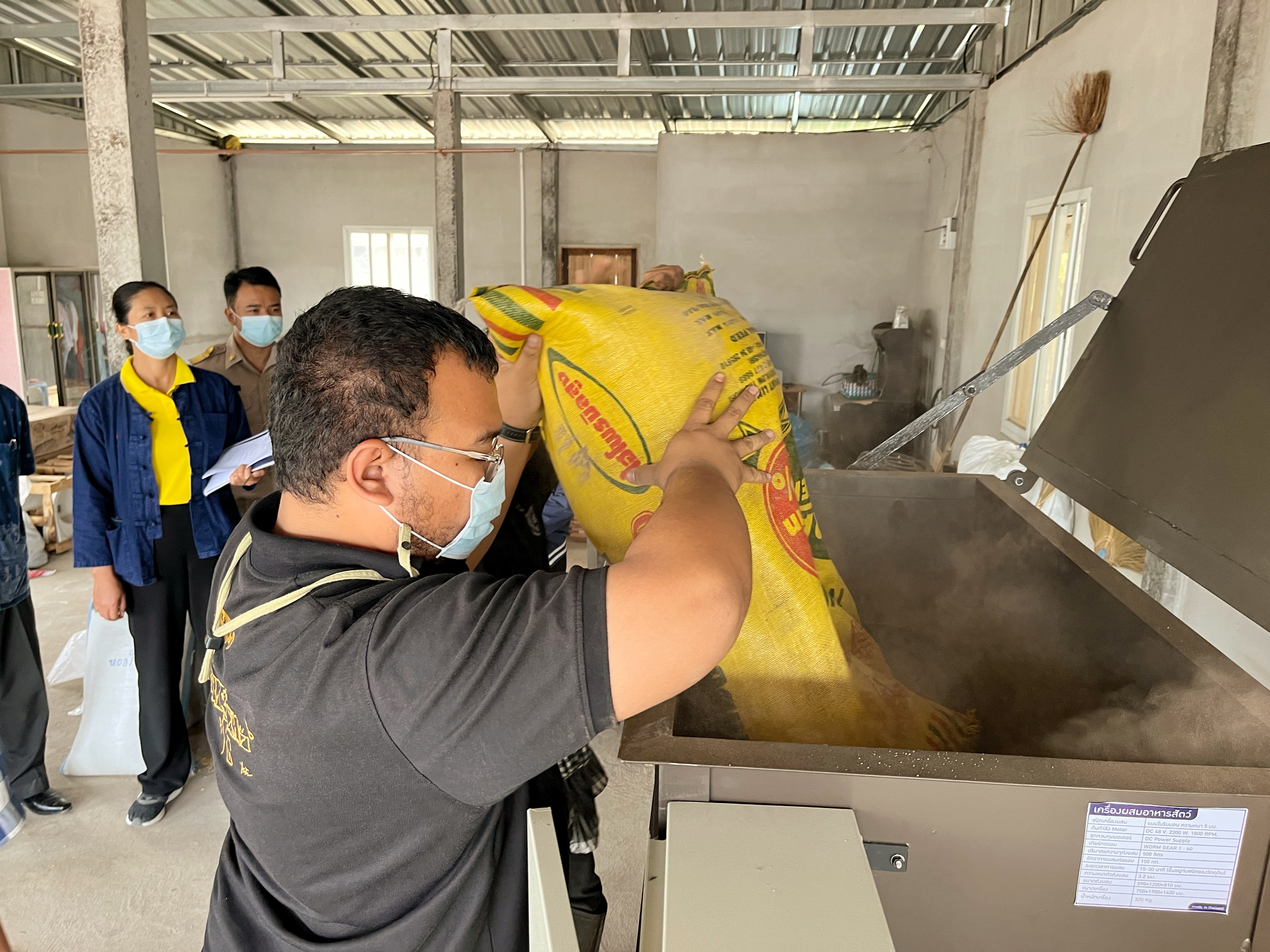 พช.มหาสารคามลงพื้นที่ตรวจรับครุภัณฑ์การเกษตร เพื่อสนับสนุนการดำเนินงานพัฒนาพื้นที่เรียนรู้ชุมชนต้นแบบการพัฒนาคุณภาพชีวิต (CLM) จ.มหาสารคาม