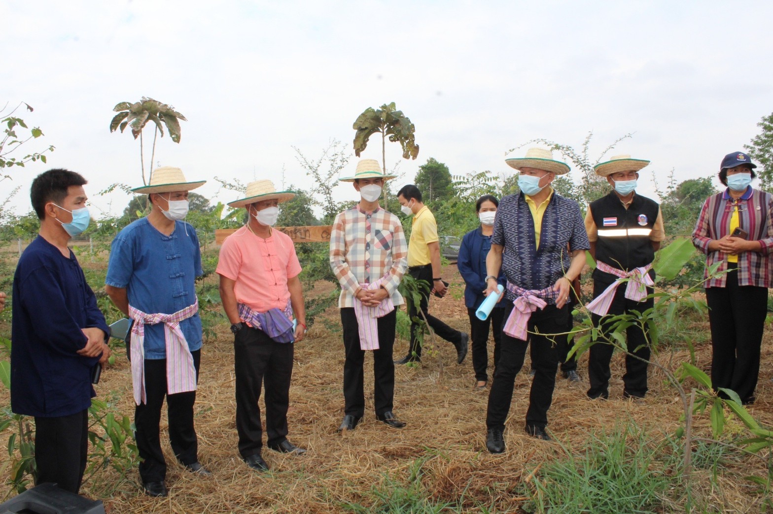 พช.มหาสารคาม “ประกวดครัวเรือนต้นแบบ โคก หนอง นา พัฒนาชุมชนจังหวัดมหาสารคาม ประจำปี 2565” ณ แปลงครัวเรือนต้นแบบ โคก หนอง นา พัฒนาชุมชน (ขนาด 3 ไร่)  นายวีรพล พลเดช หมู่ที่ 13 ตำบลศรีสุข อำเภอกันทรวิชัย จังหวัดมหาสารคาม
