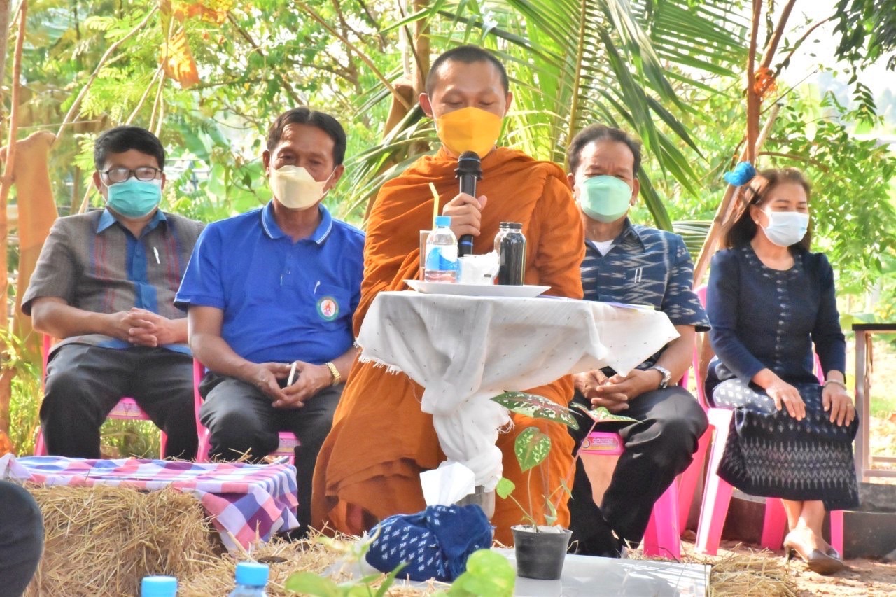 พช.มหาสารคาม “ประกวดครัวเรือนต้นแบบ โคก หนอง นา พัฒนาชุมชนจังหวัดมหาสารคาม ประจำปี 2565” ณ แปลงครัวเรือนต้นแบบ โคก หนอง นา พัฒนชุมชน นายบุญช่วย สุปะติ หมู่ที่ 9 ตำบลหนองทุ่ม อำเภอวาปีปทุม จังหวัดมหาสารคาม