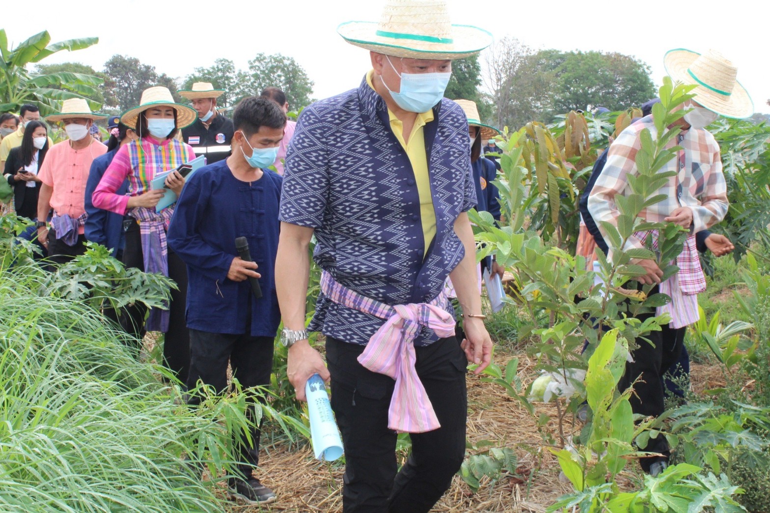 พช.มหาสารคาม “ประกวดครัวเรือนต้นแบบ โคก หนอง นา พัฒนาชุมชนจังหวัดมหาสารคาม ประจำปี 2565” ณ แปลงครัวเรือนต้นแบบ โคก หนอง นา พัฒนาชุมชน (ขนาด 3 ไร่)  นายวีรพล พลเดช หมู่ที่ 13 ตำบลศรีสุข อำเภอกันทรวิชัย จังหวัดมหาสารคาม