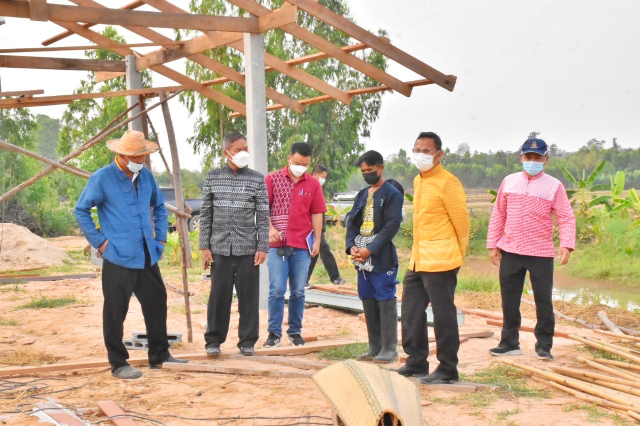 นายวสันต์ ชิงชนะ ผู้ตรวจราชการกรมการพัฒนาชุมชน ลงพื้นที่ติดตามสนับสนุน โครงการ “โคก  หนอง  นา โมเดล” จ.มหาสารคาม