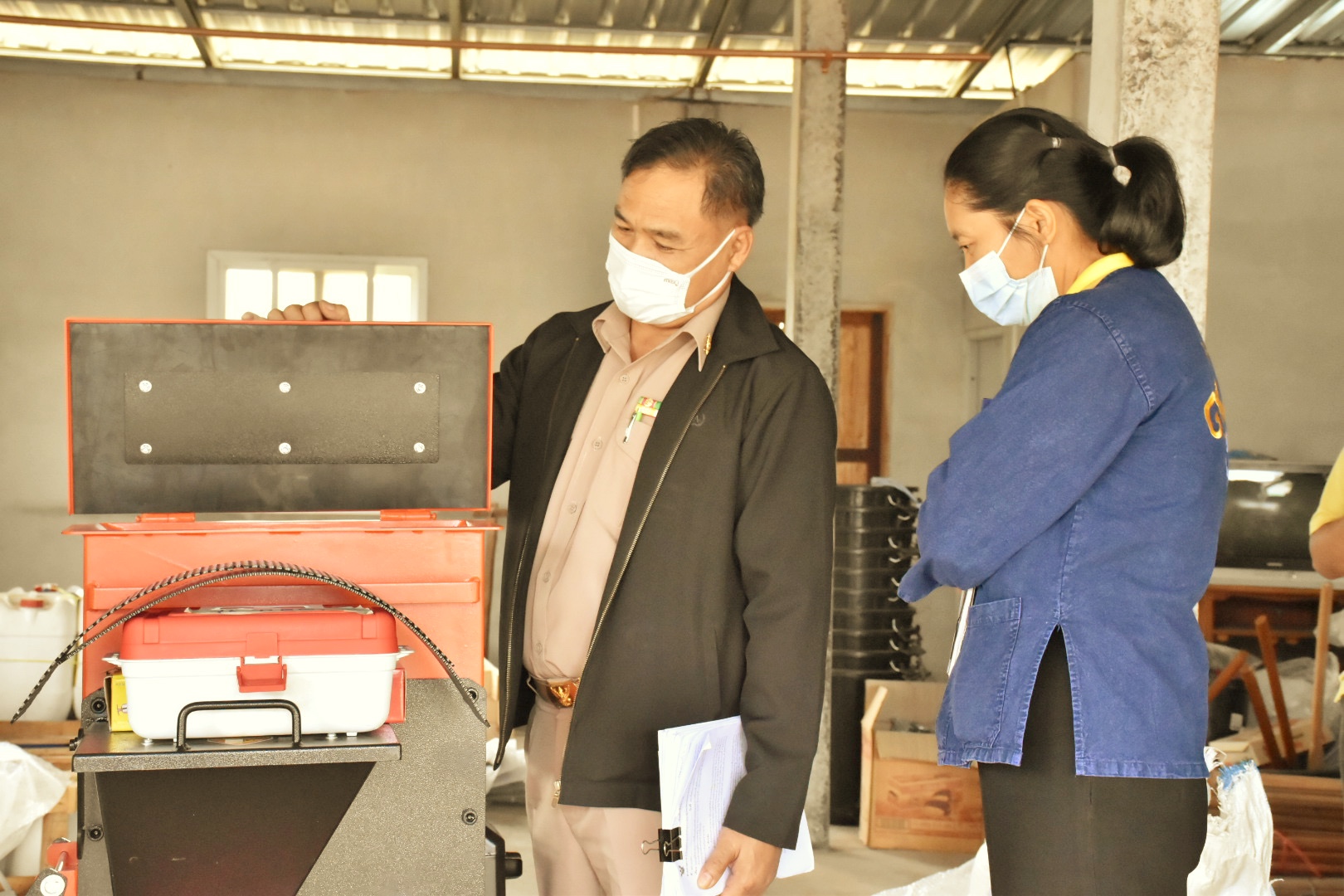 พช.มหาสารคามลงพื้นที่ตรวจรับครุภัณฑ์การเกษตร เพื่อสนับสนุนการดำเนินงานพัฒนาพื้นที่เรียนรู้ชุมชนต้นแบบการพัฒนาคุณภาพชีวิต (CLM) จ.มหาสารคาม