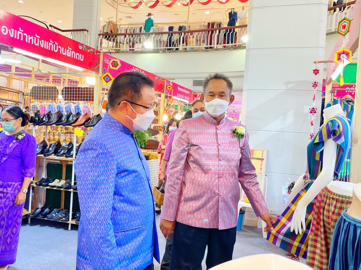 พช. มหาสารคาม จัดพิธีเปิดงาน “มหกรรมของดีผลิตภัณฑ์ชุมชน ร้อยแก่นสารสินธุ์” ภายใต้โครงการตามแผนปฏิบัติราชการประจำปีของกลุ่มจังหวัดภาคตะวันออกเฉียงเหนือตอนกลาง ประจำปีงบประมาณ พ.ศ. 2565