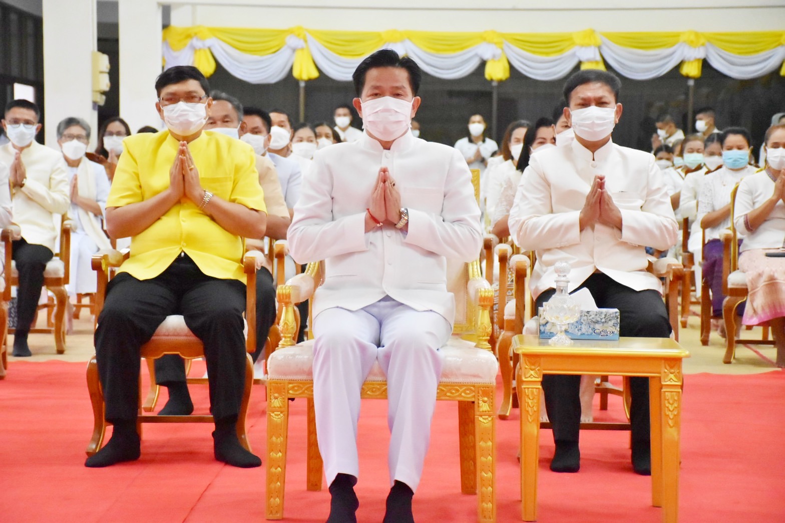พช.มหาสารคาม ร่วมพิธีทำบุญตักบาตร เนื่องในวันมาฆบูชา พุทธศักราช 2565 จังหวัดมหาสารคาม