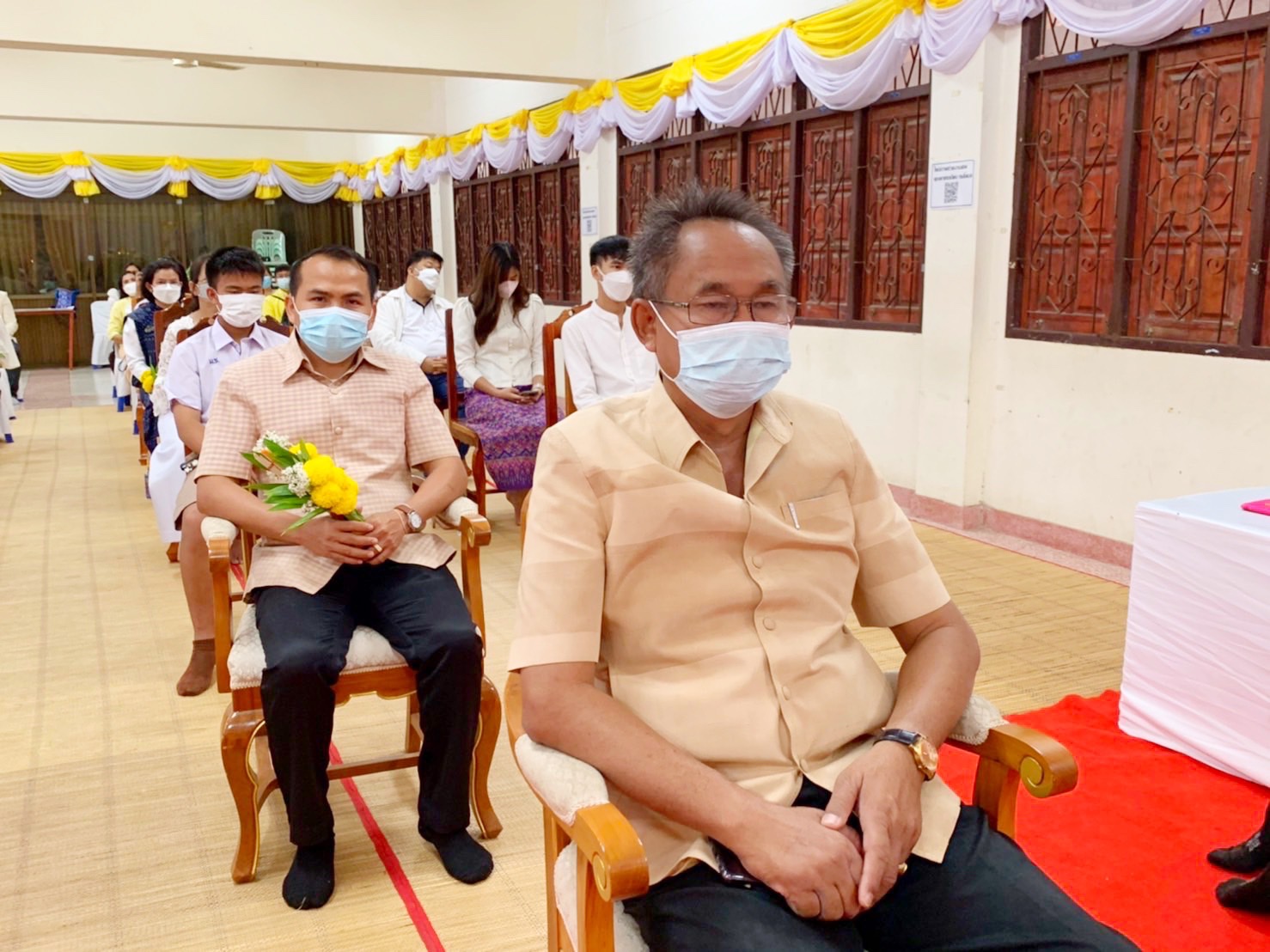พช.มหาสารคาม ร่วมพิธีสมโภชพระธาตุพุทธมงคล และเวียนเทียน เนื่องในวันมาฆบูชา พุทธศักราช 2565