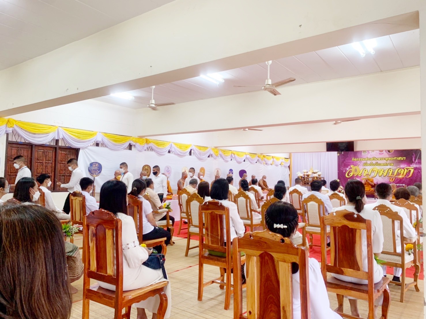 พช.มหาสารคาม ร่วมพิธีสมโภชพระธาตุพุทธมงคล และเวียนเทียน เนื่องในวันมาฆบูชา พุทธศักราช 2565