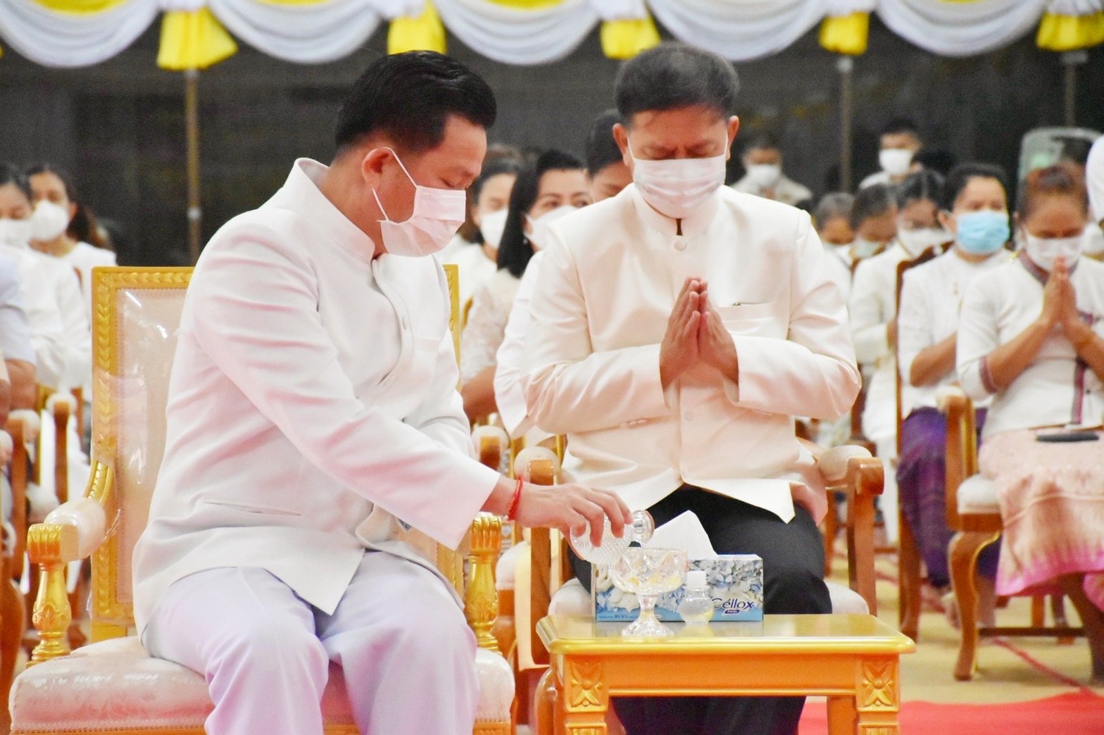 พช.มหาสารคาม ร่วมพิธีทำบุญตักบาตร เนื่องในวันมาฆบูชา พุทธศักราช 2565 จังหวัดมหาสารคาม