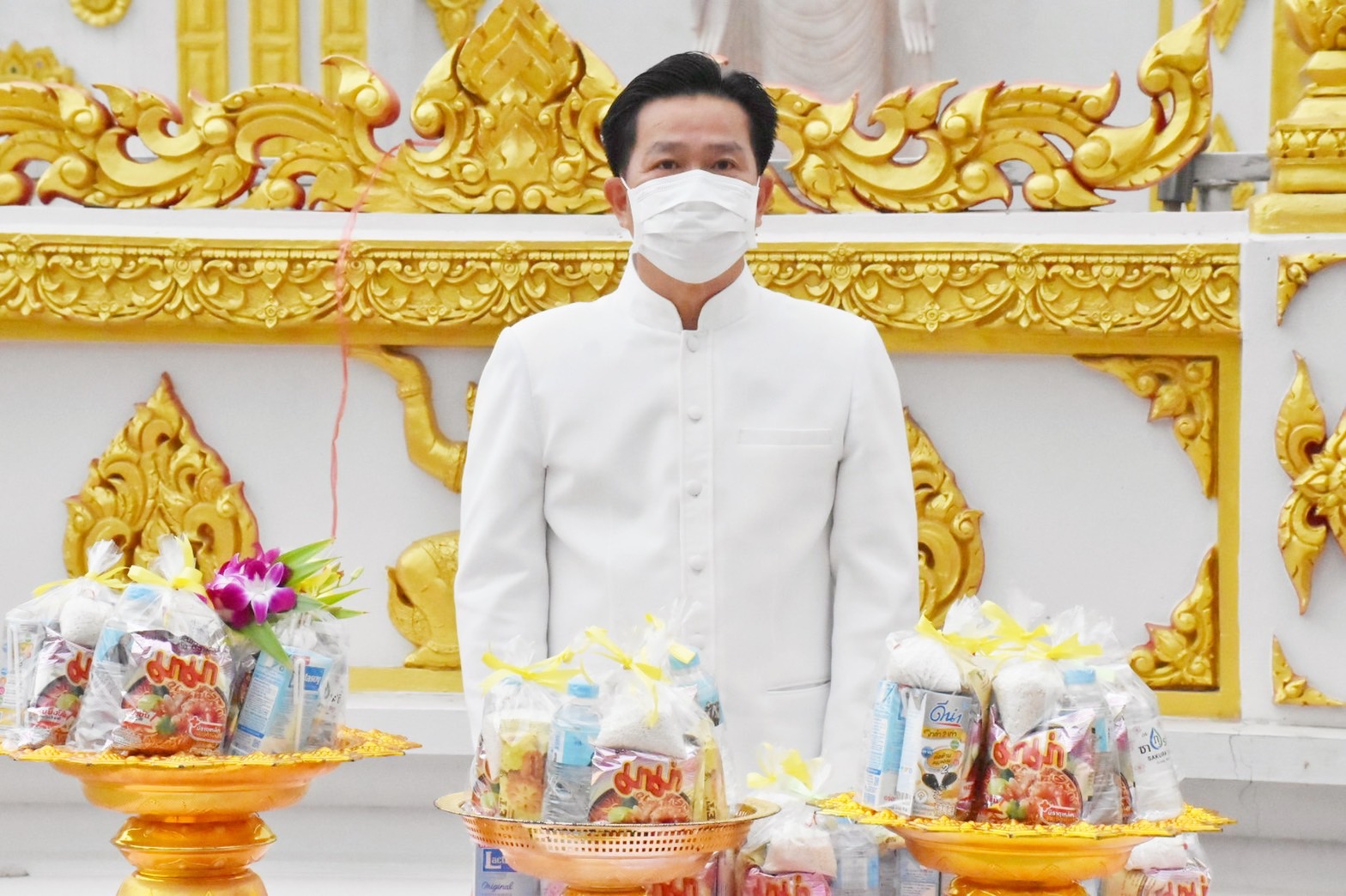 พช.มหาสารคาม ร่วมพิธีทำบุญตักบาตร เนื่องในวันมาฆบูชา พุทธศักราช 2565 จังหวัดมหาสารคาม